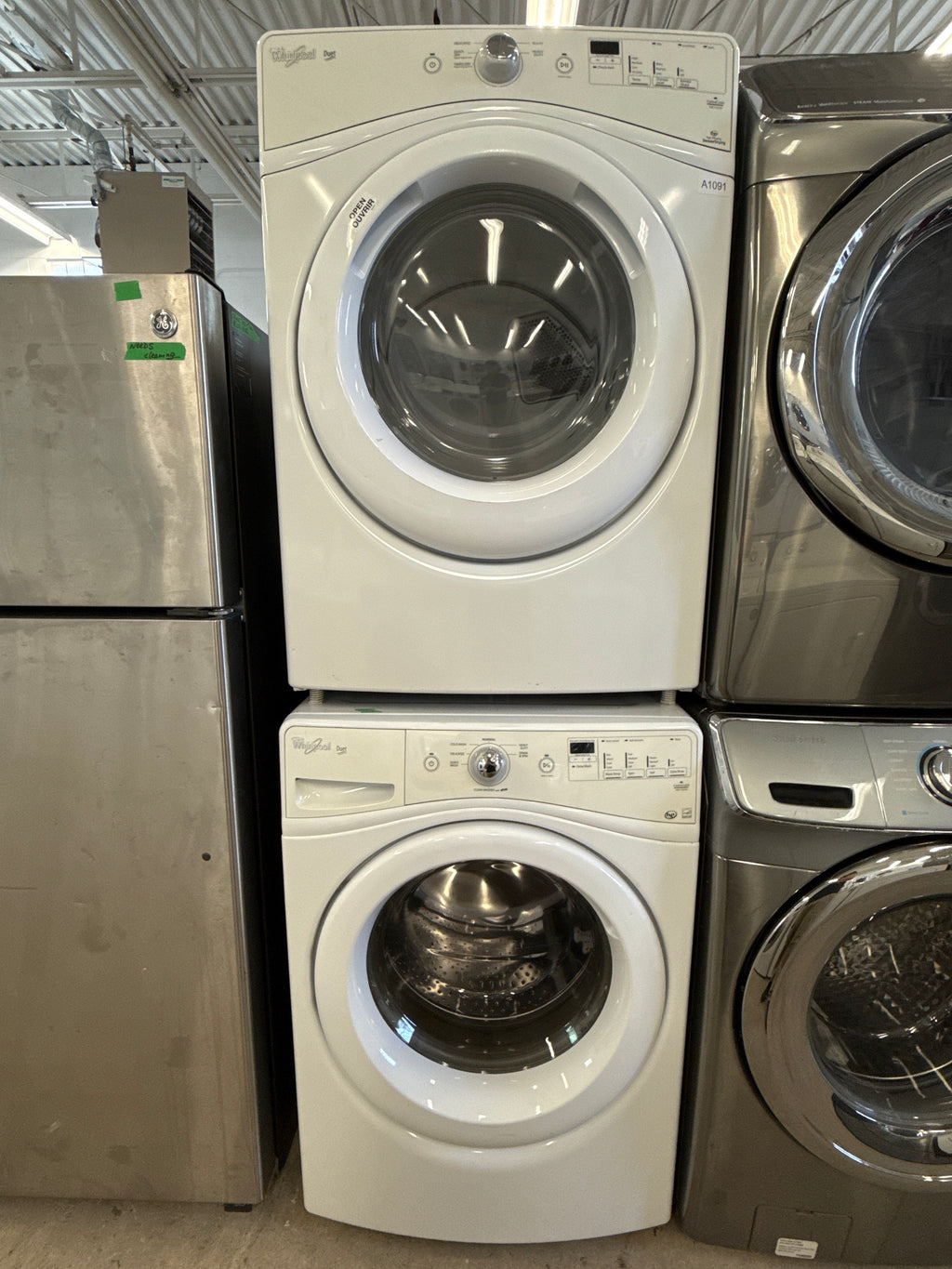 Whirlpool 27” Washer and Dryer Set (Washer-wfw70hebw1 Dryer-ywed70hebw0)