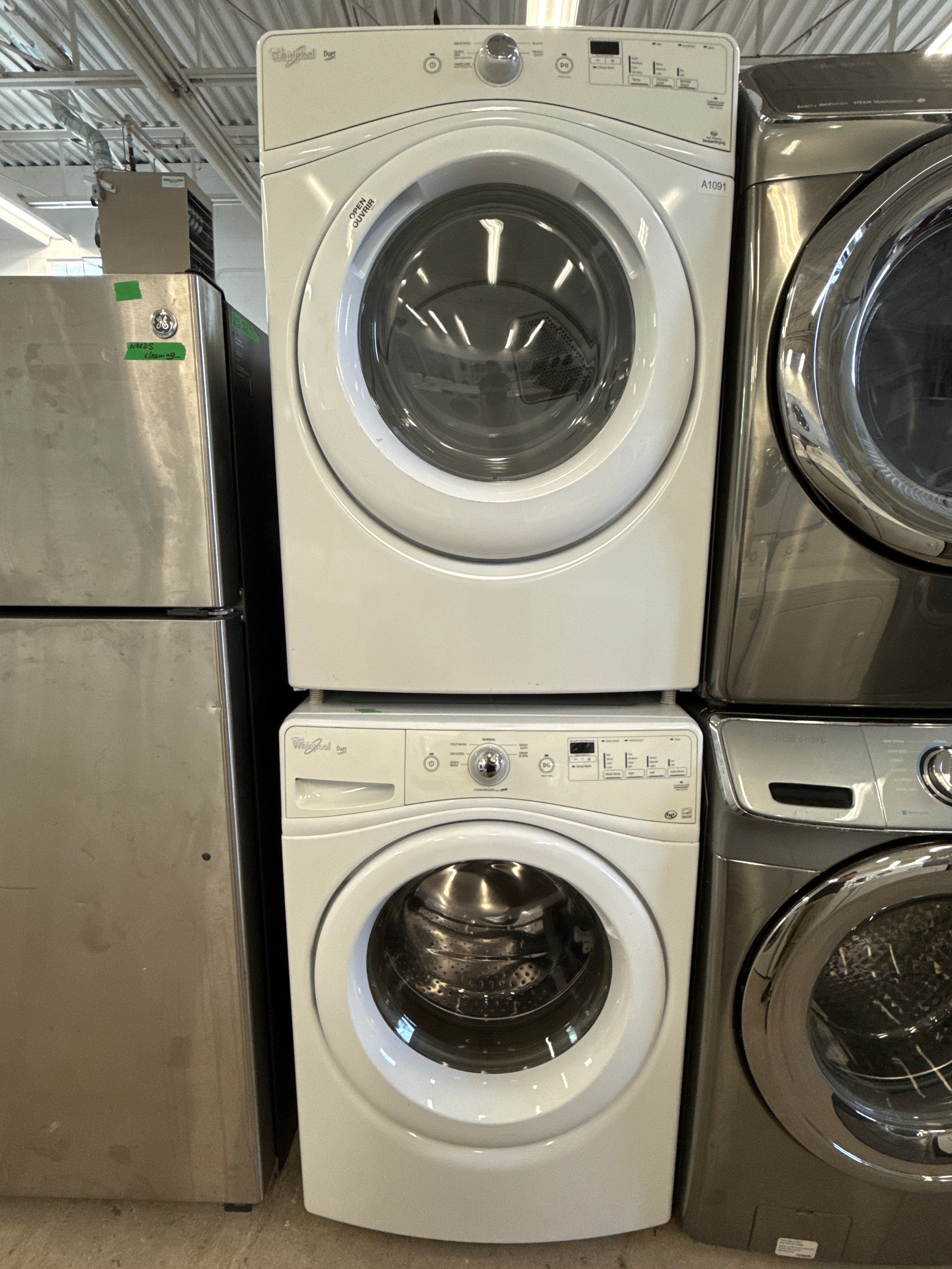 Whirlpool 27” Washer and Dryer Set (Washer-wfw70hebw1 Dryer-ywed70hebw0)