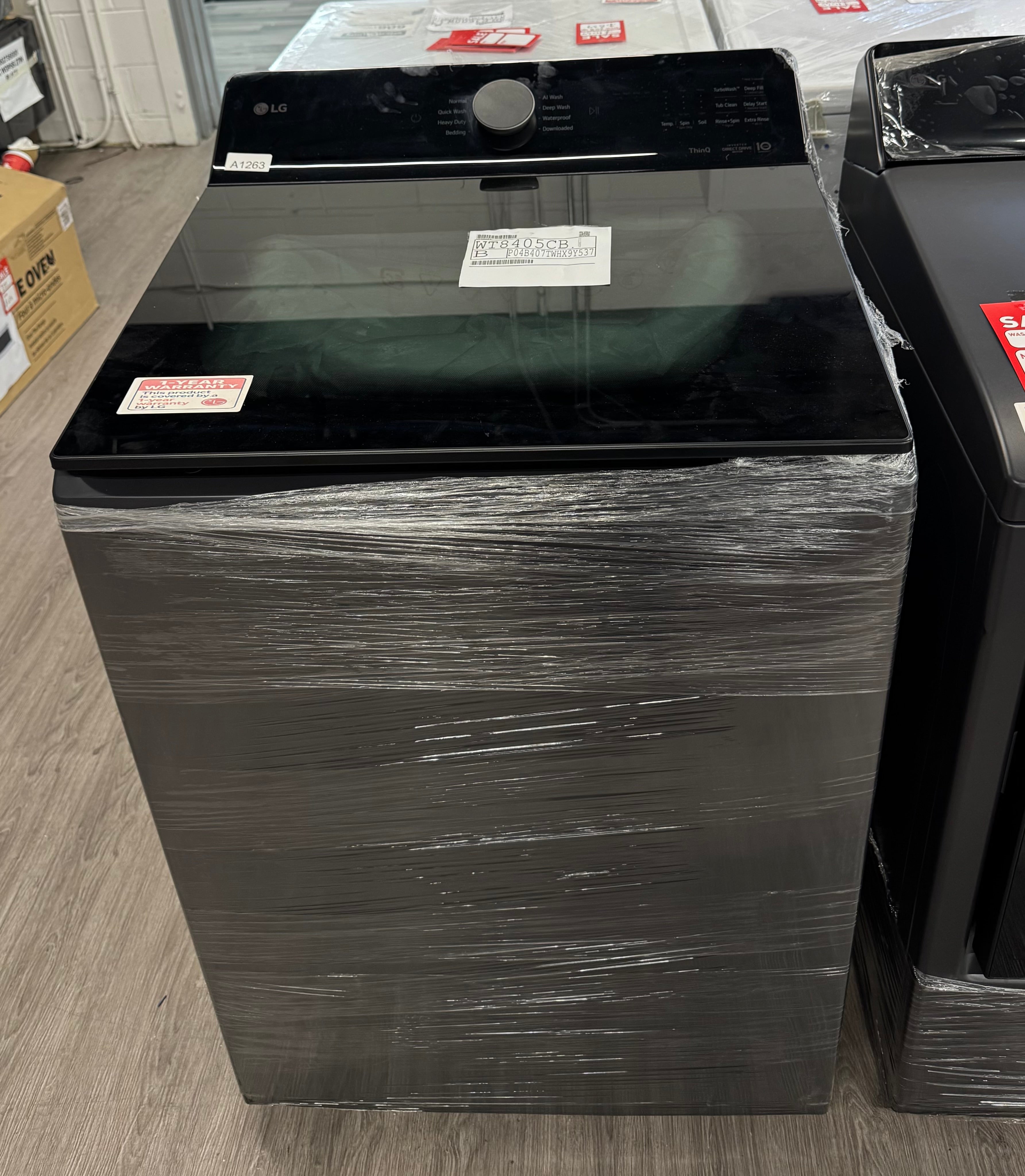 OPEN BOX - LG 27” Top Load Washer - WT8405CB - 1 YEAR LG WARRANTY