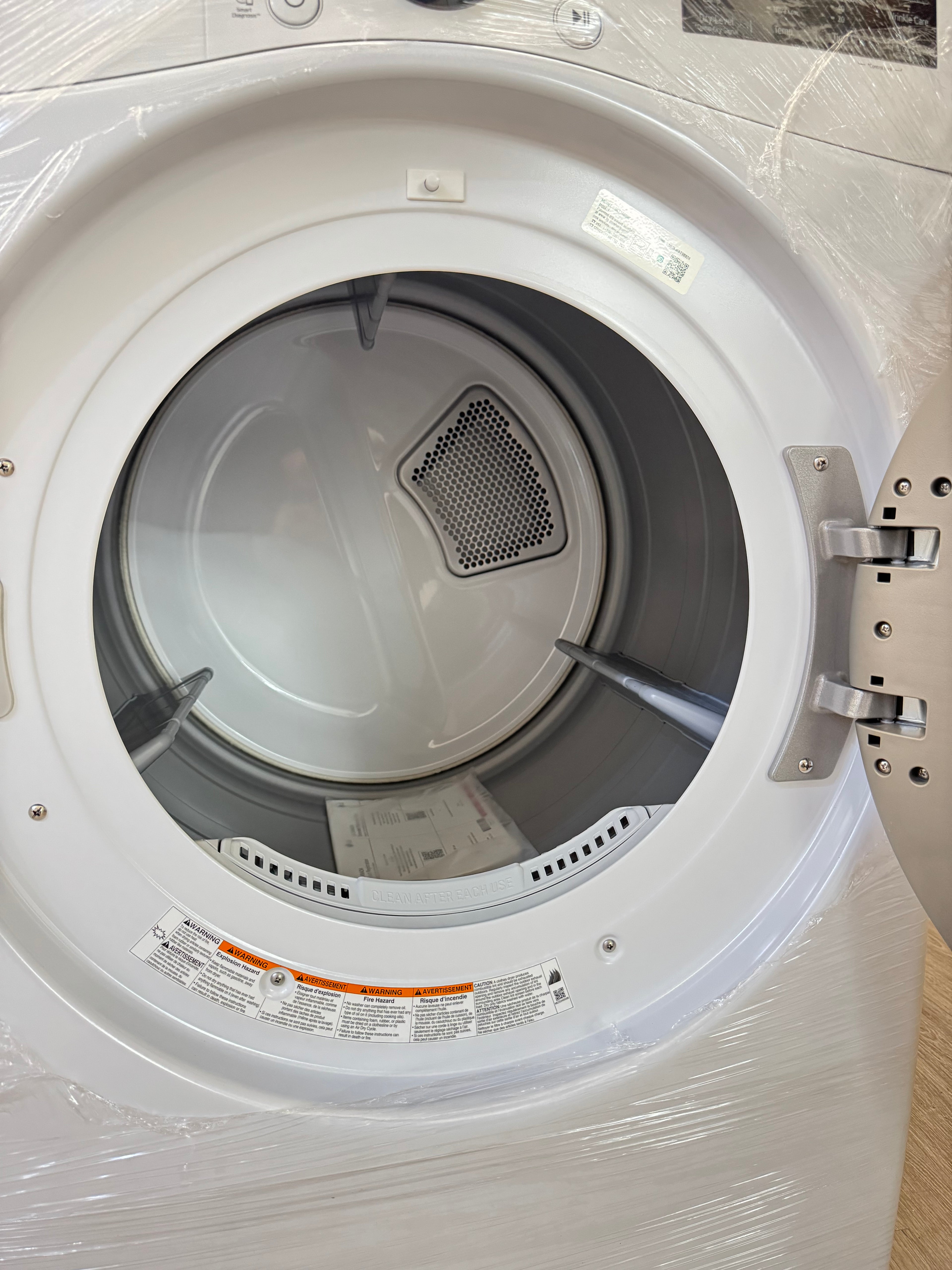 OPEN BOX - LG 27” Front Load Dryer - DLE3600W - 1 YEAR  LG WARRANTY