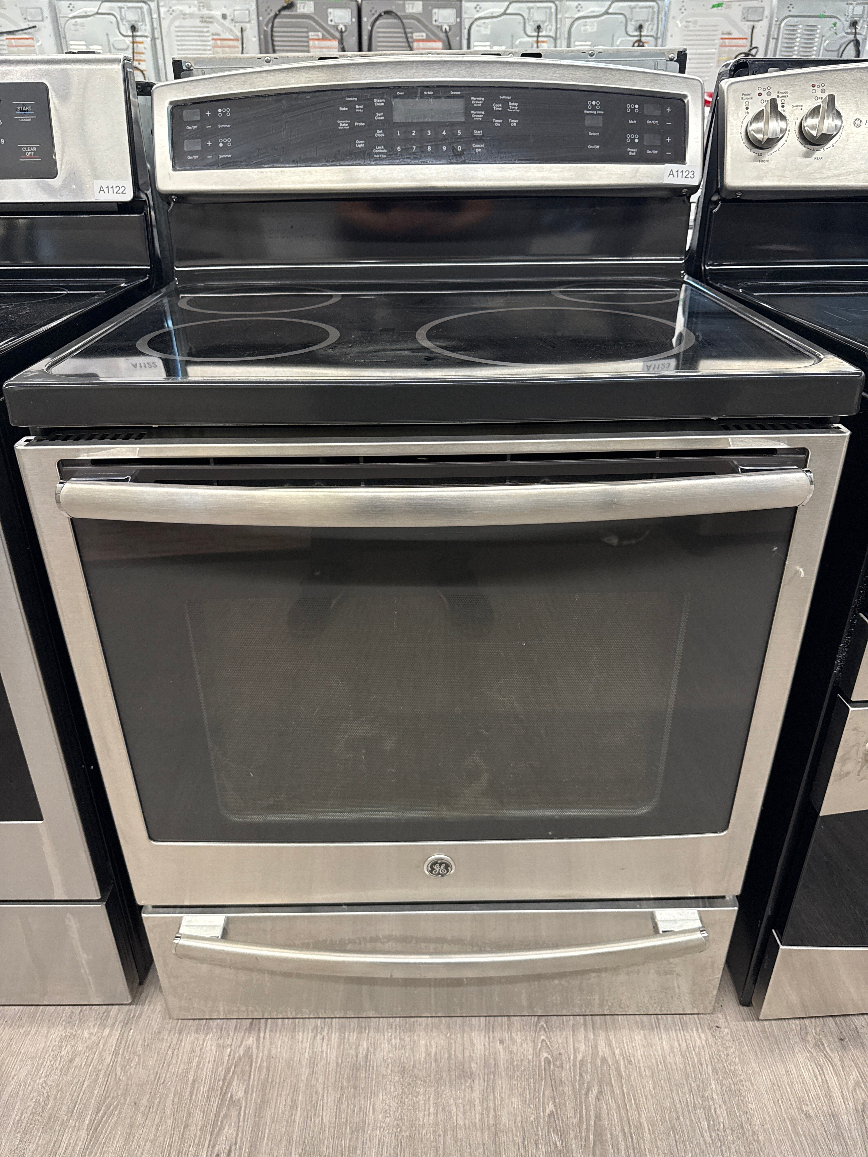 GE 30" Glass Top Induction Range- PHB920SF1SS