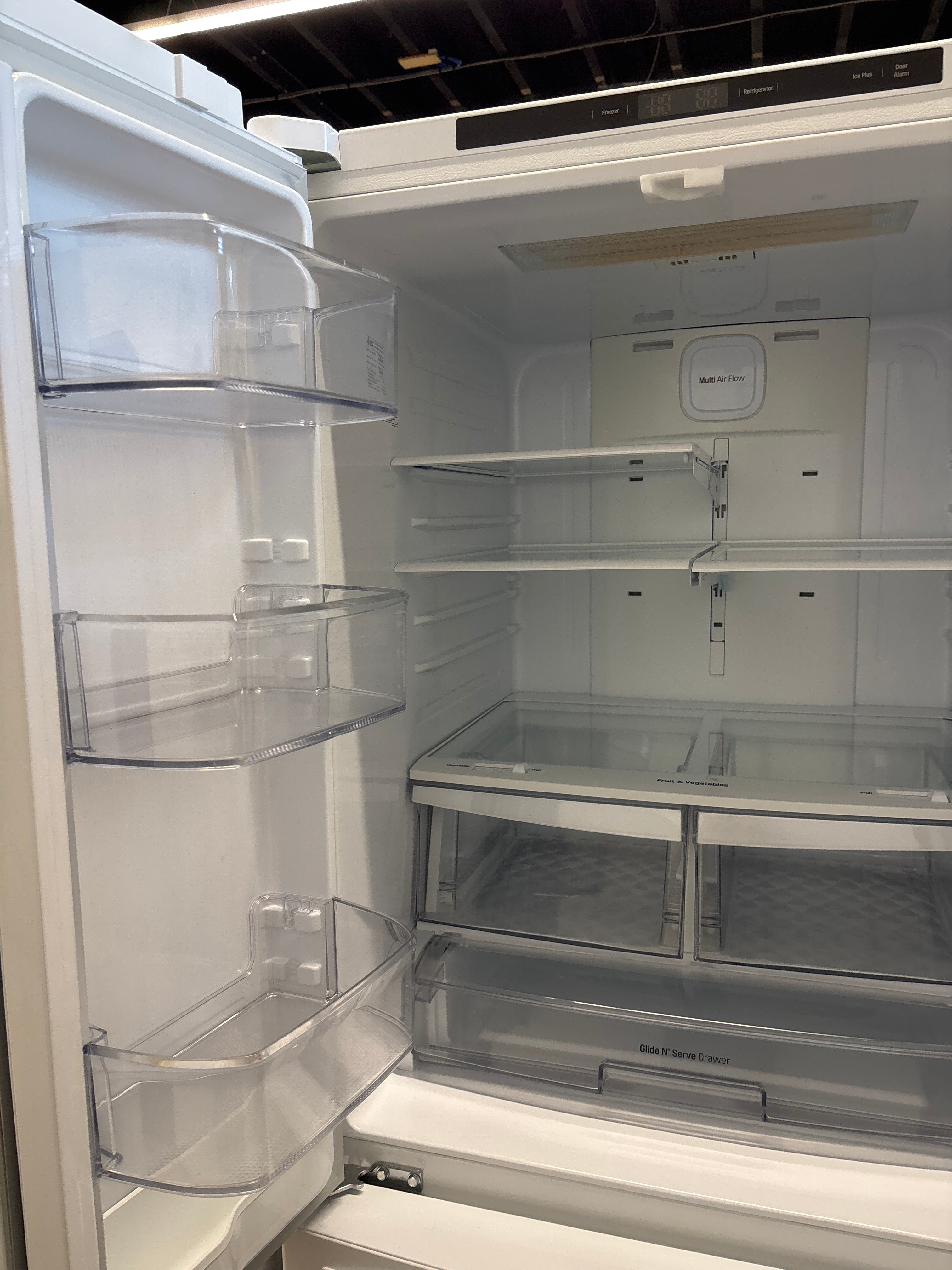 LG 30” French boor refrigerator - LFNS22520W/02
