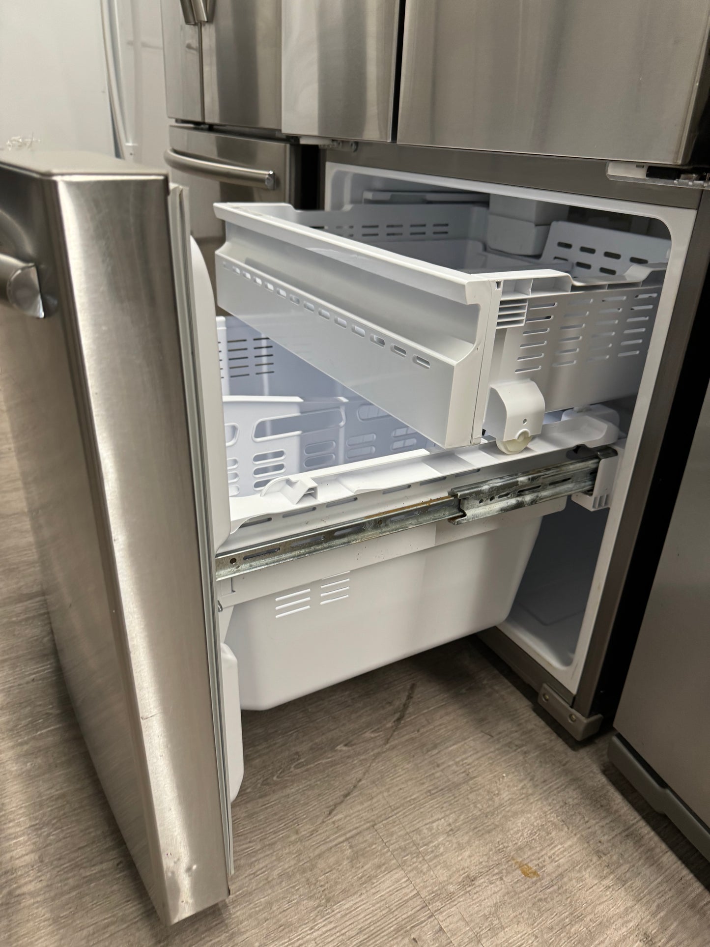 Samsung 30” French Door Refrigerator - RF220NCTASR