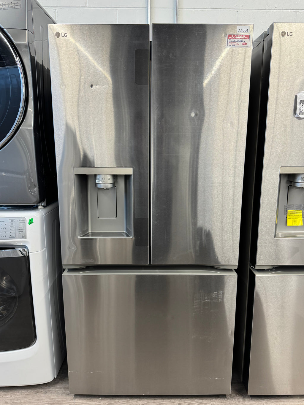 NEW - LG 33” French Door Fridge With Water & Ice Dispenser - LF25S6330S (1 YEAR MANUFACTURER WARRANTY)