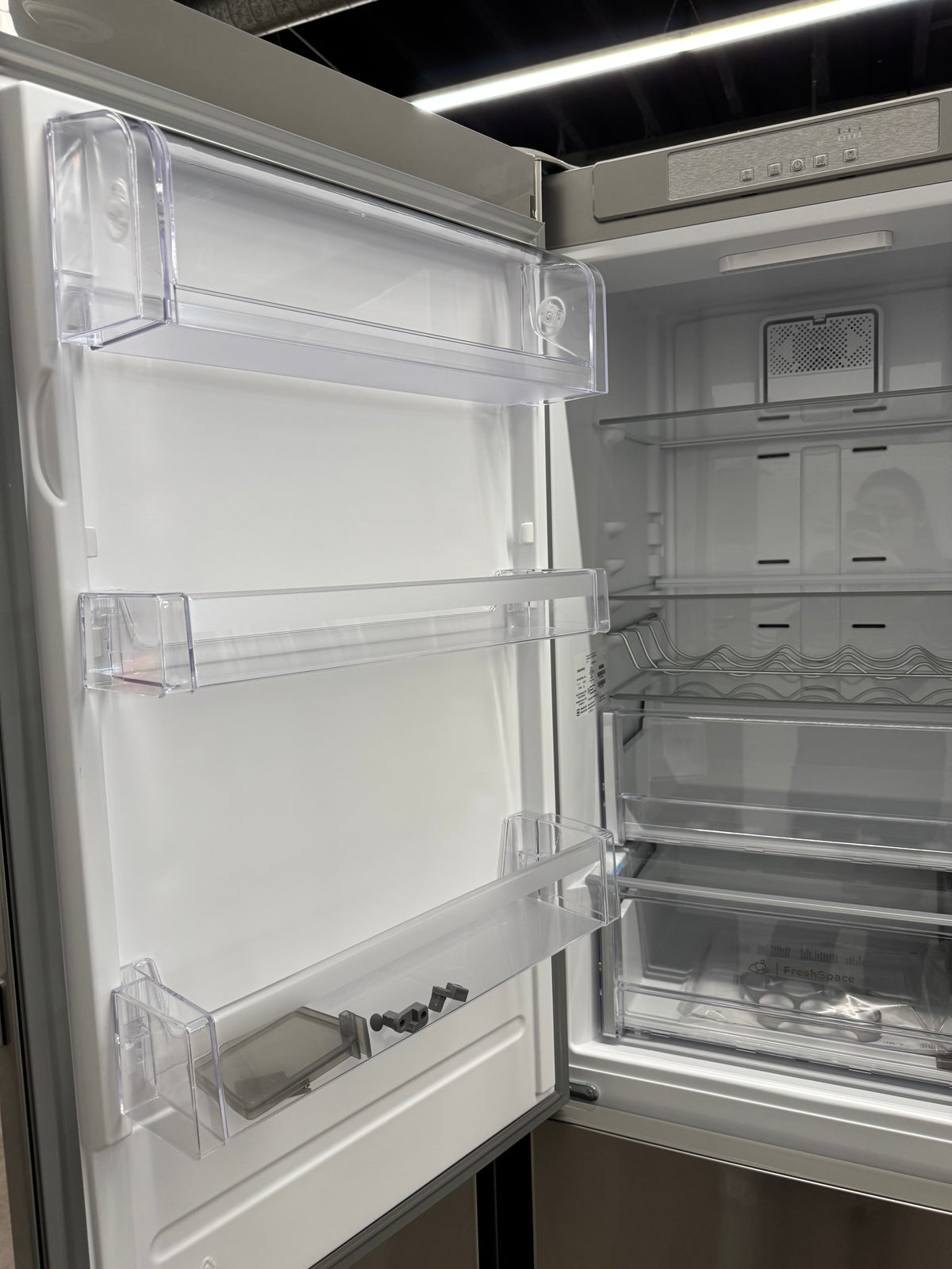 NEW - Whirlpool 24” Counter-Depth Bottom Freezer Refrigerator - URB551WNGZ