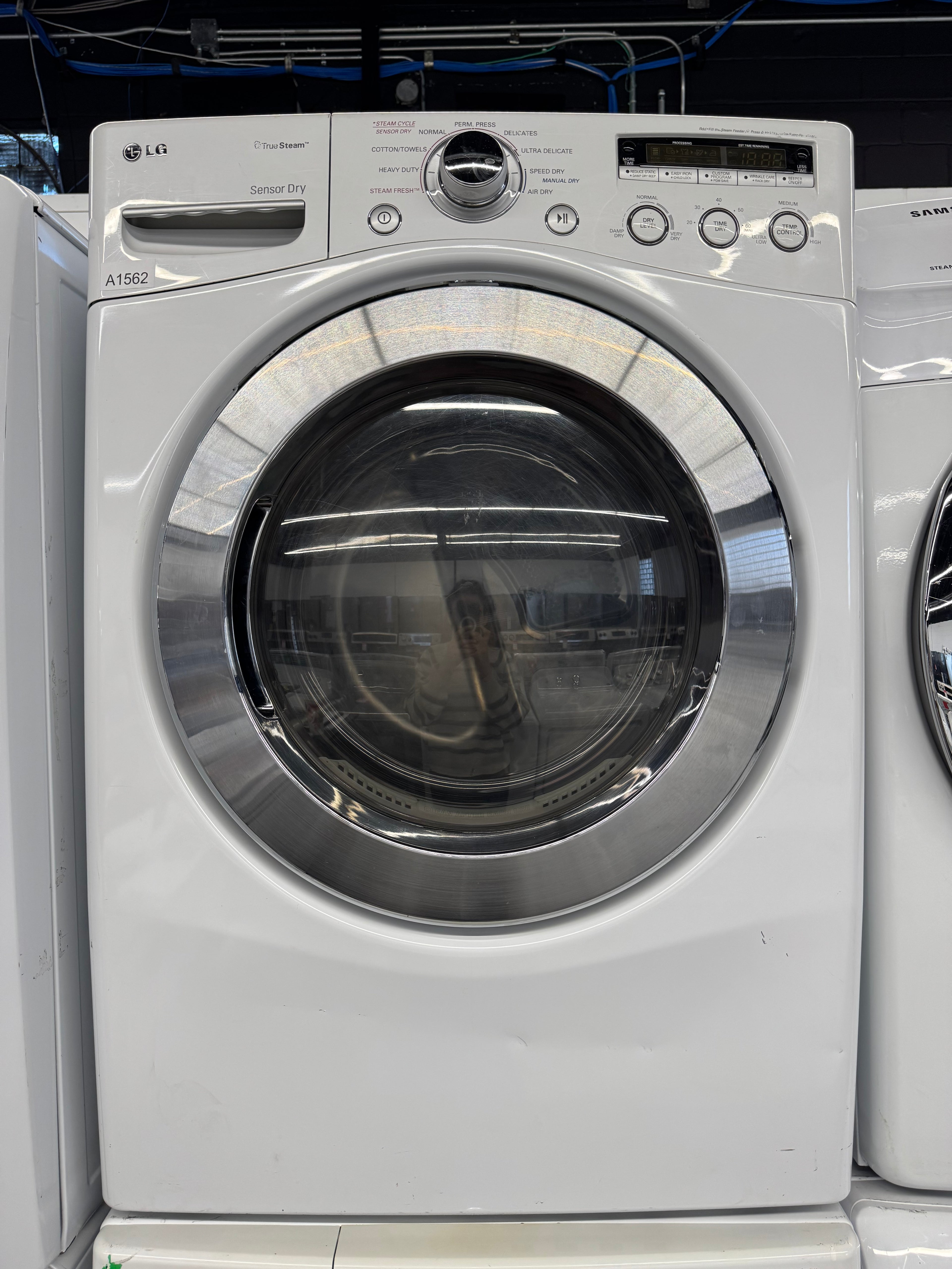 LG 27” Front Load Washer & Dryer Set (WM2301HW & DLEX2501W)