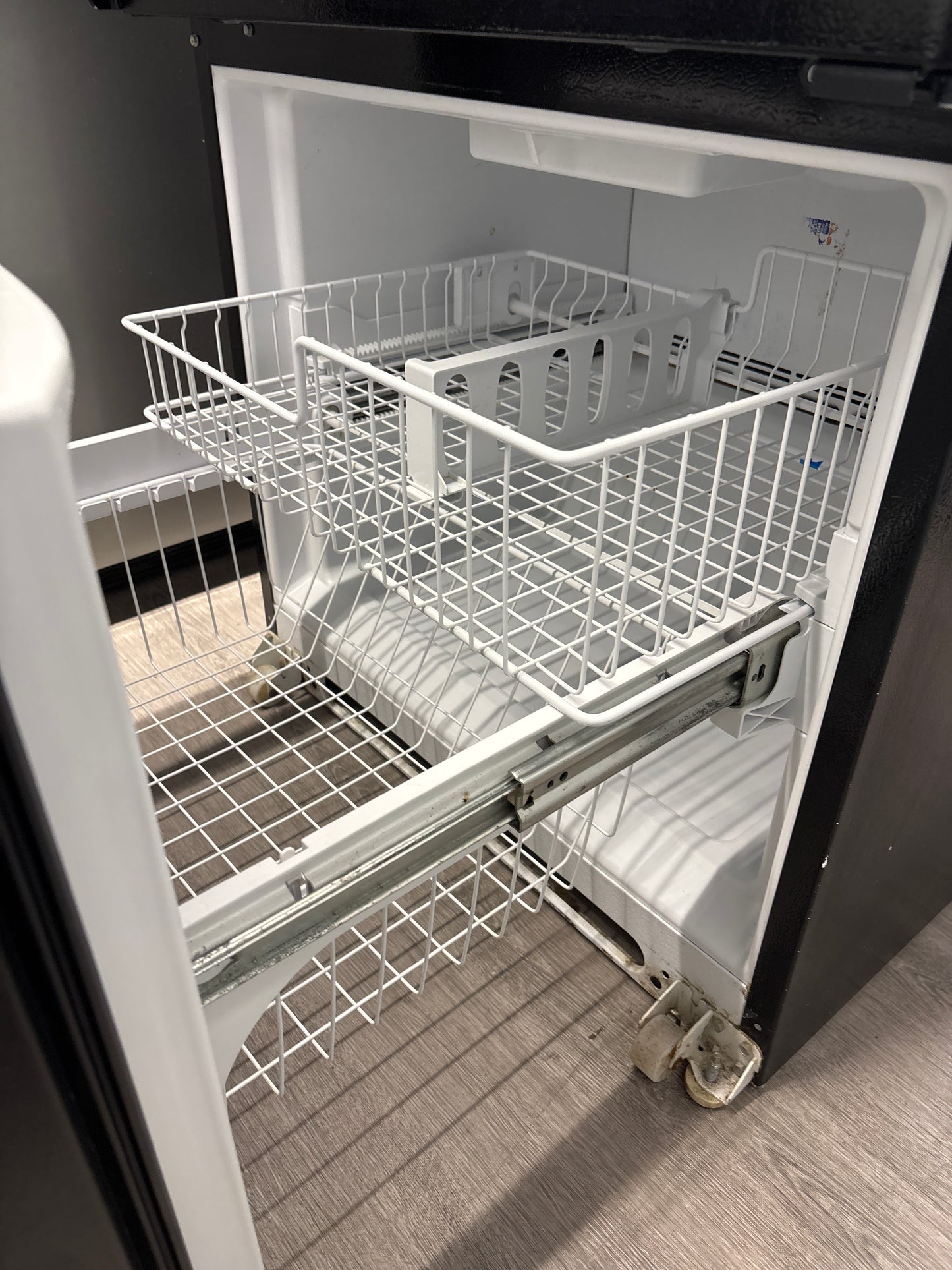 Kenmore 30” Bottom Freezer Refrigerator - EB9FVHRWS02