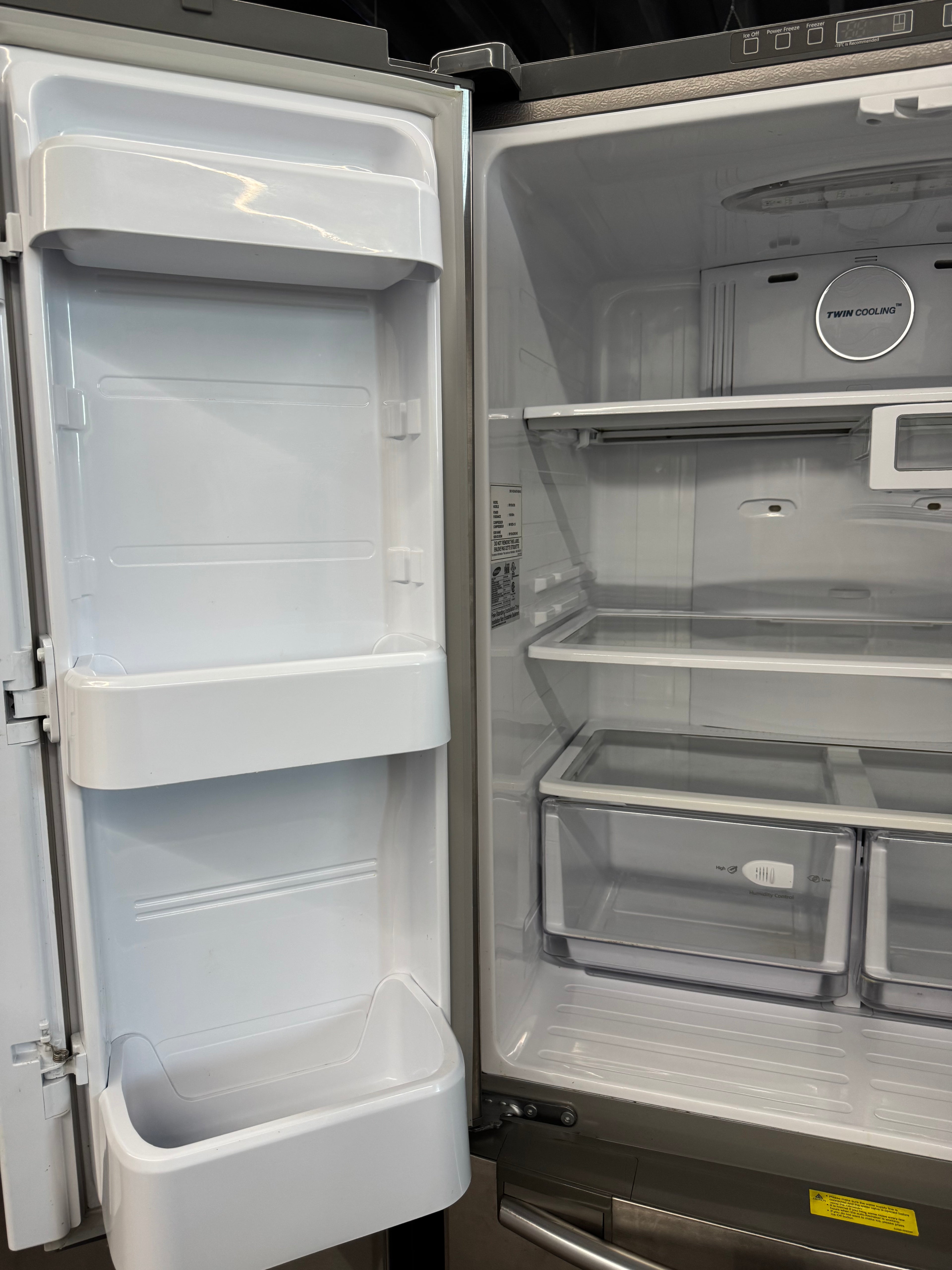 Samsung 32” Counter Depth French Door Refrigerator - RF197ACRS