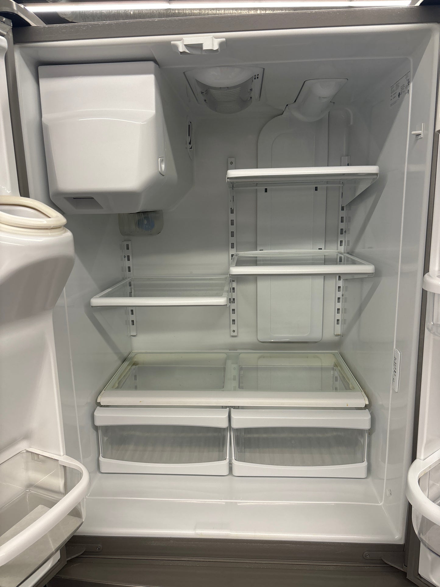 MAYTAG 33" French Door with water dispenser refrigerator