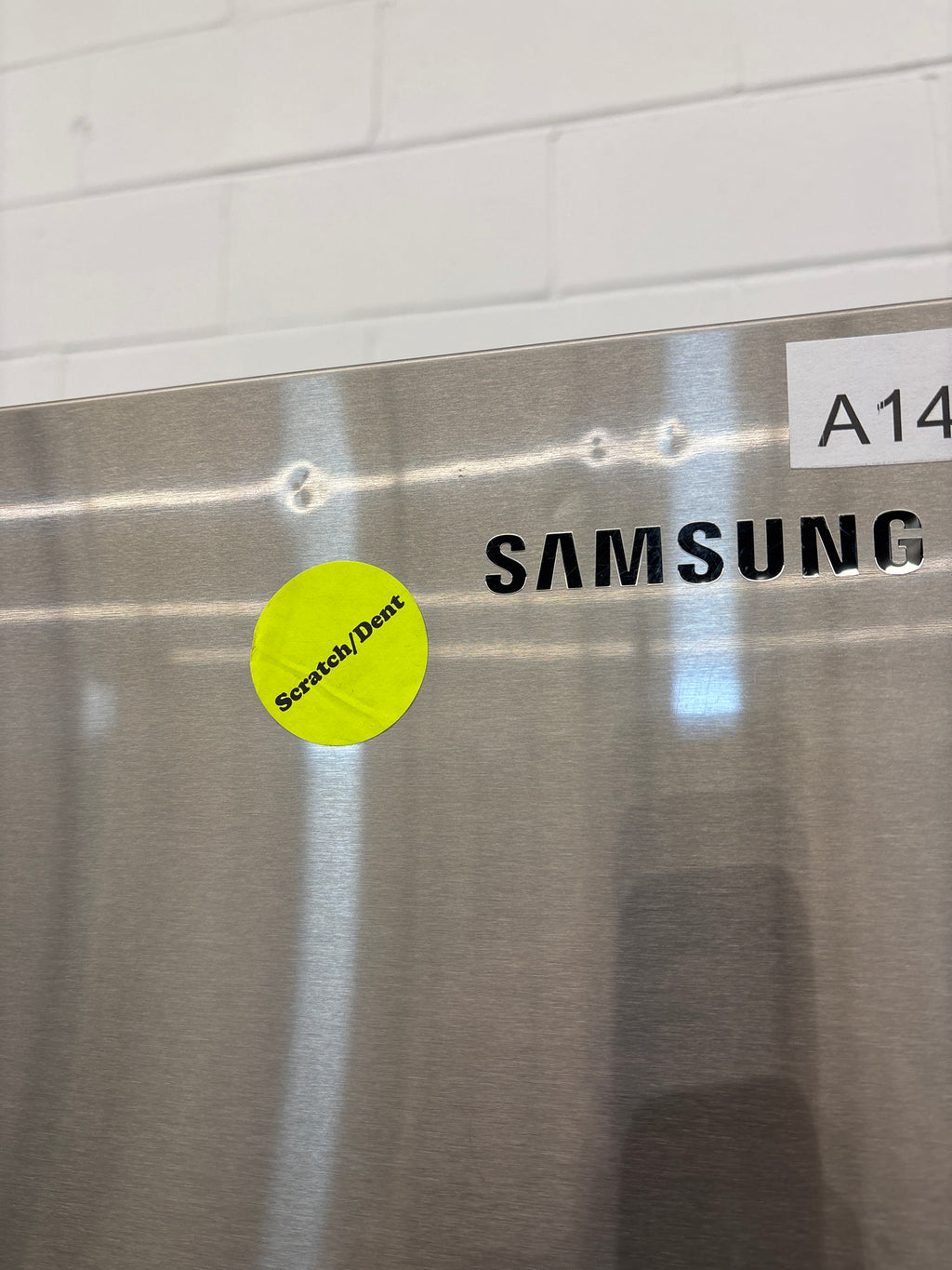 Samsung 30” Top Freezer Refrigerator - RT18M6213SR/AA