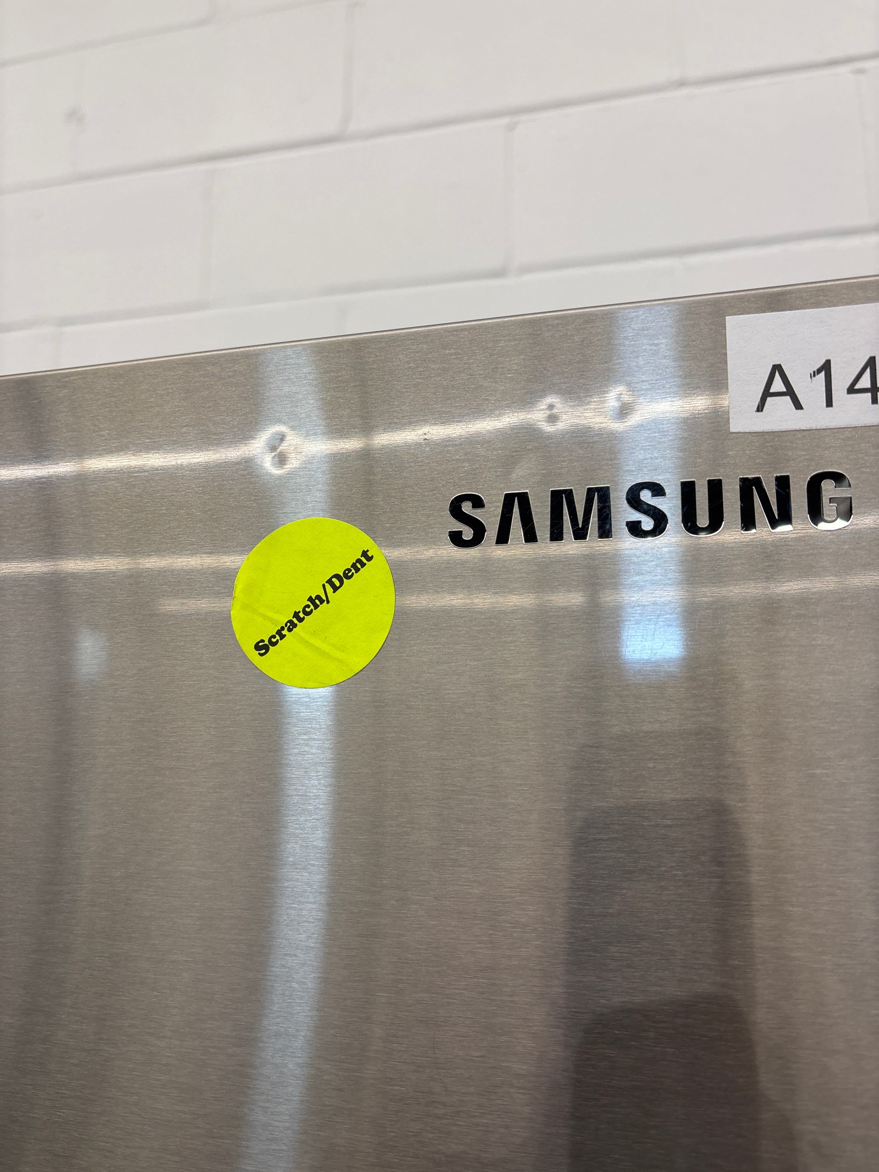 Samsung 30” Top Freezer Refrigerator - RT18M6213SR/AA