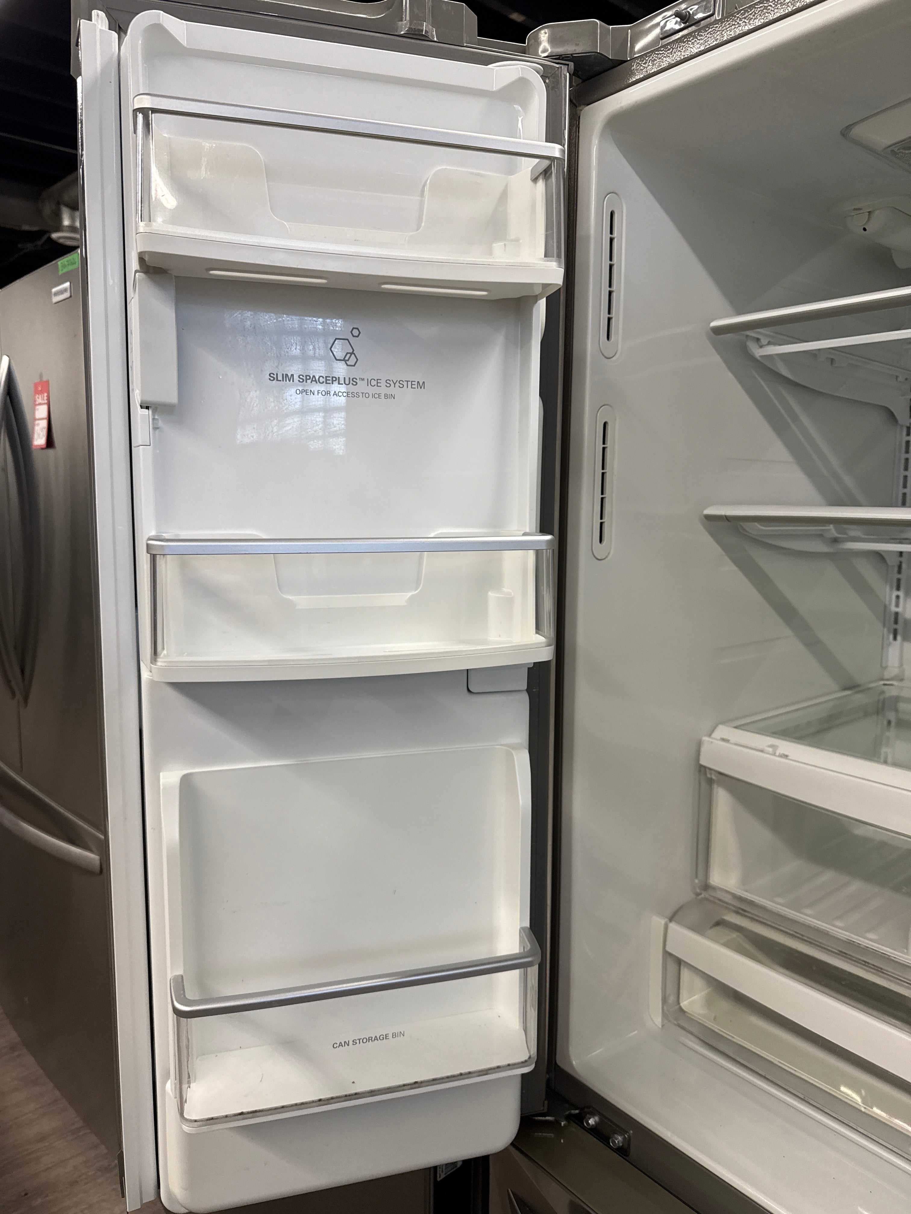 LG 33” French Door Refrigerator with Water & Ice Dispenser - LMX25988ST/00