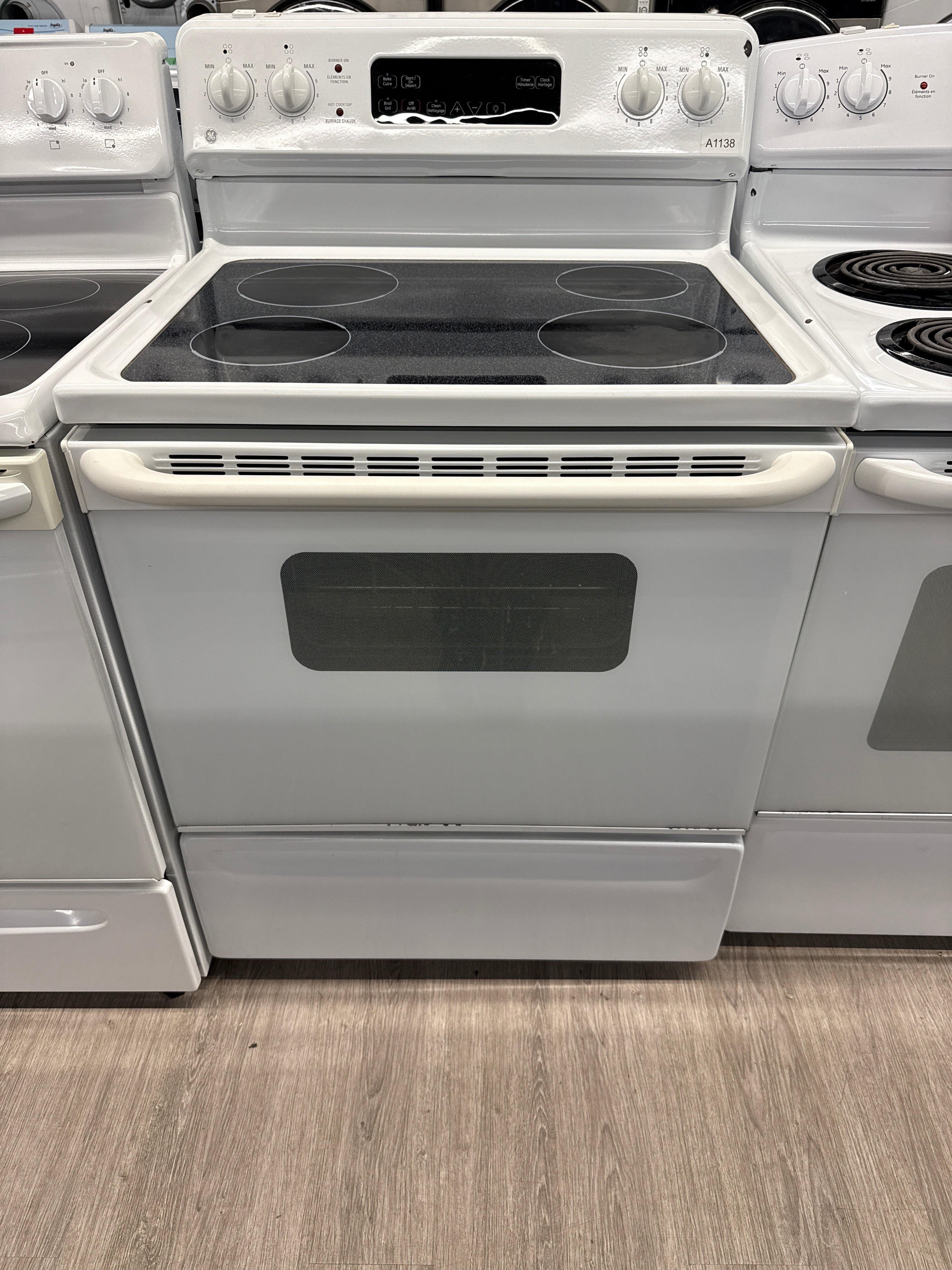 GE 30" Glass Top Range- JCBS64W