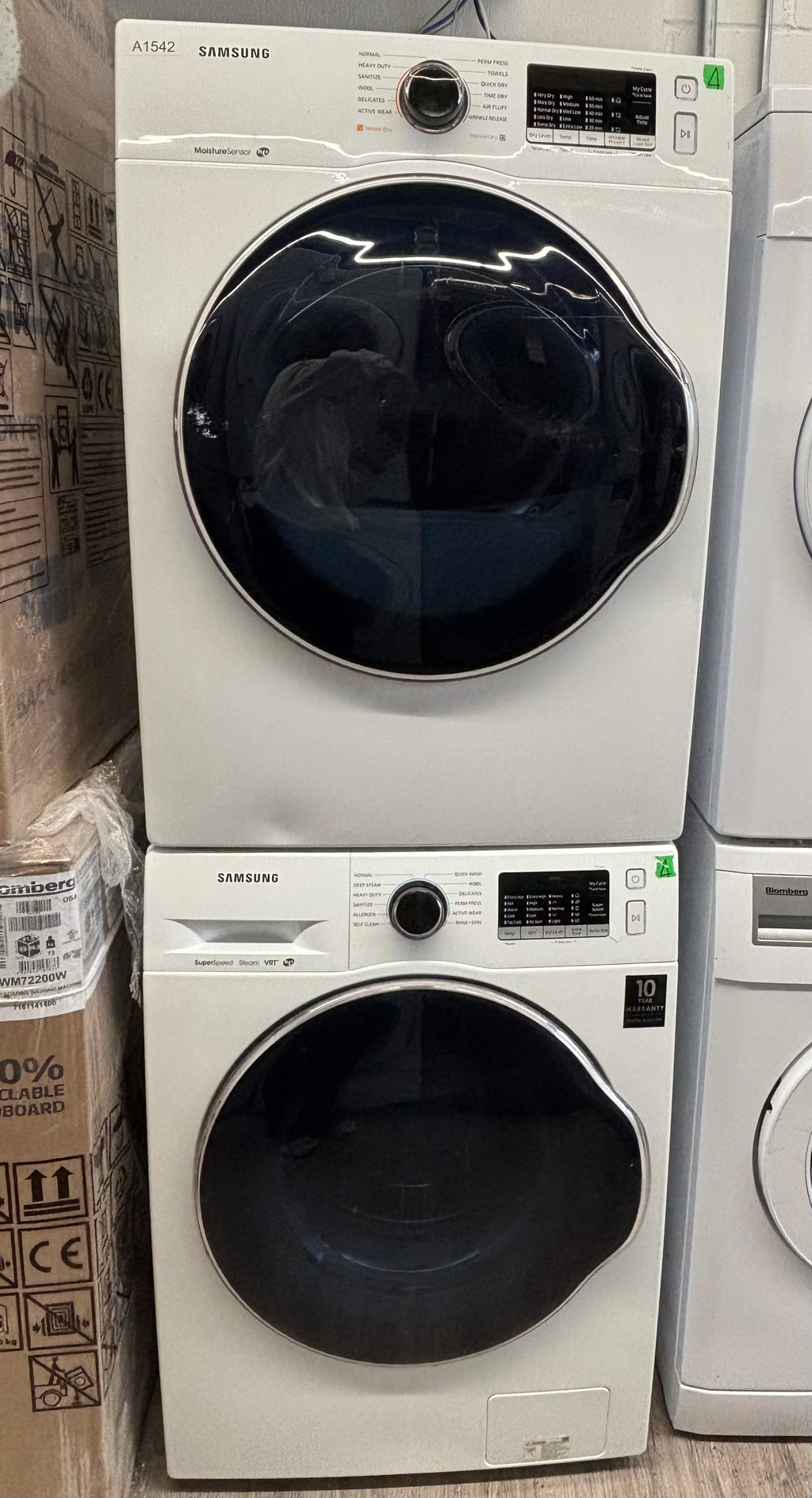 SAMSUNG 24” Front Load Washer & Dryer Set (WW22K6800AW/A2 & DV22K6800EW/AC)