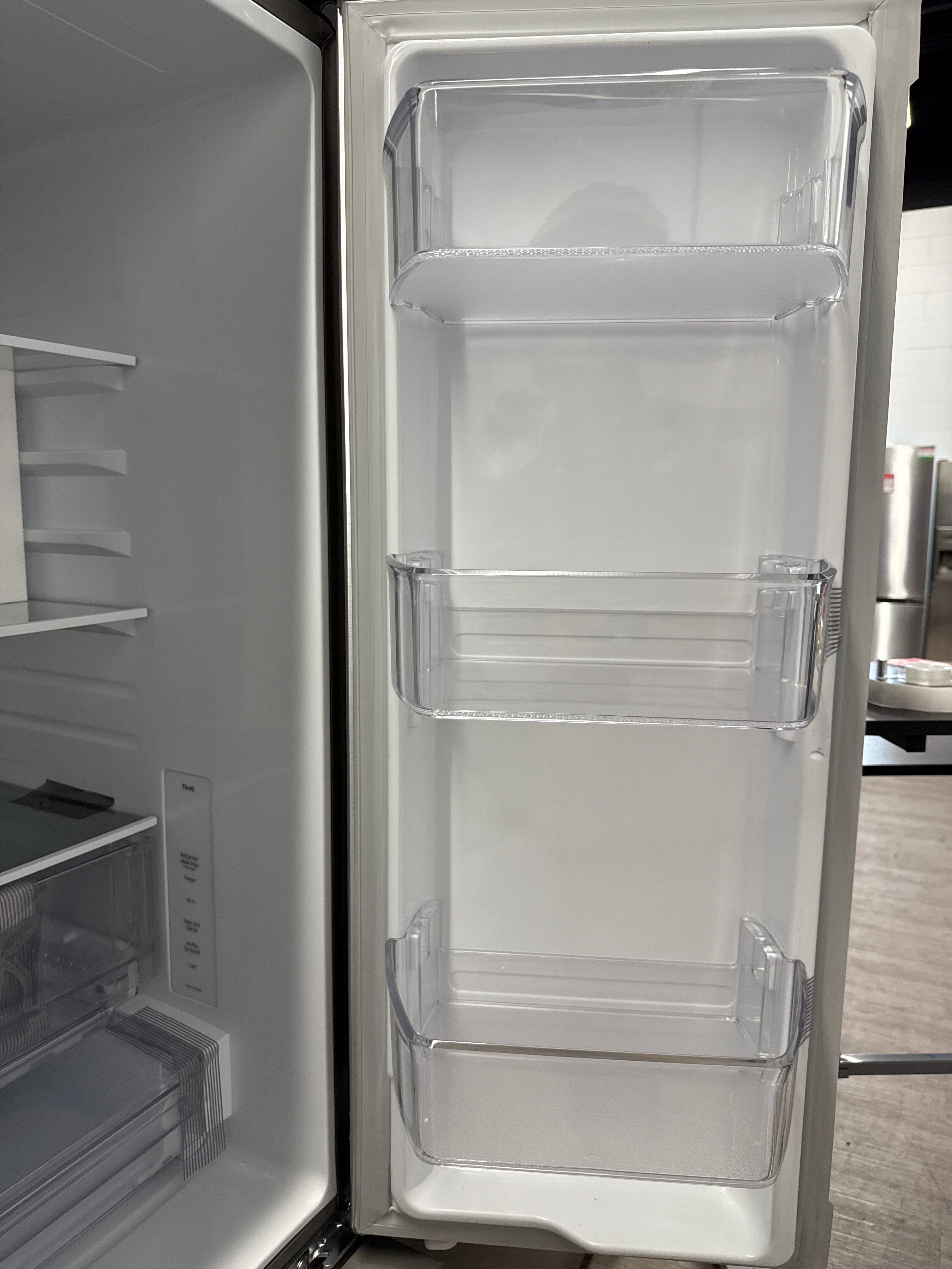 OPEN BOX- LG 33” French Door Refrigerator - LF25S6200S (1 Year Manufacturer Warranty)