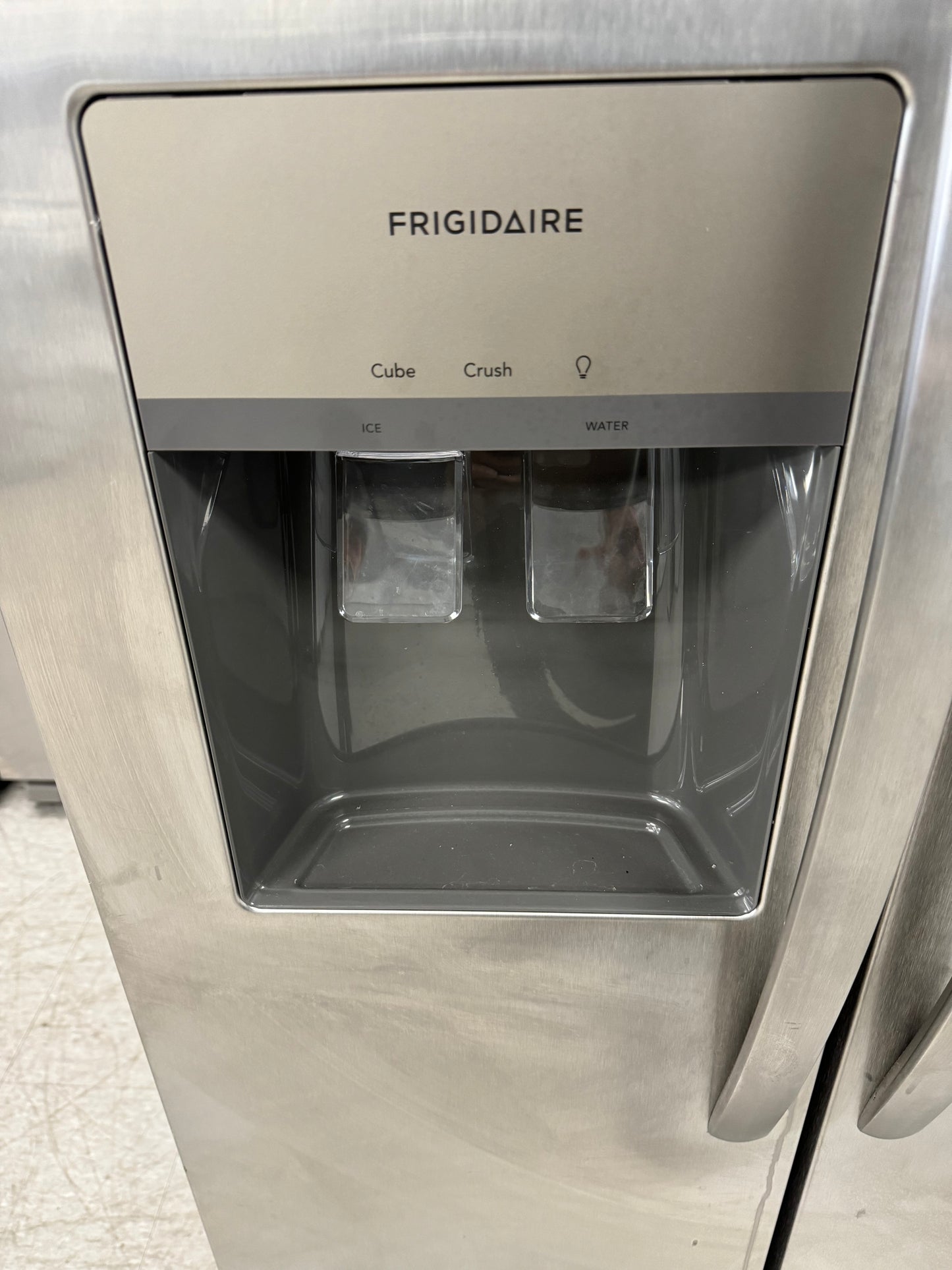 OPEN BOX - FRIGIDAIRE 33” SIDE BY SIDE FRIDGE WITH WATER DISPENSER AND ICE MAKER - FRSS2323ASB