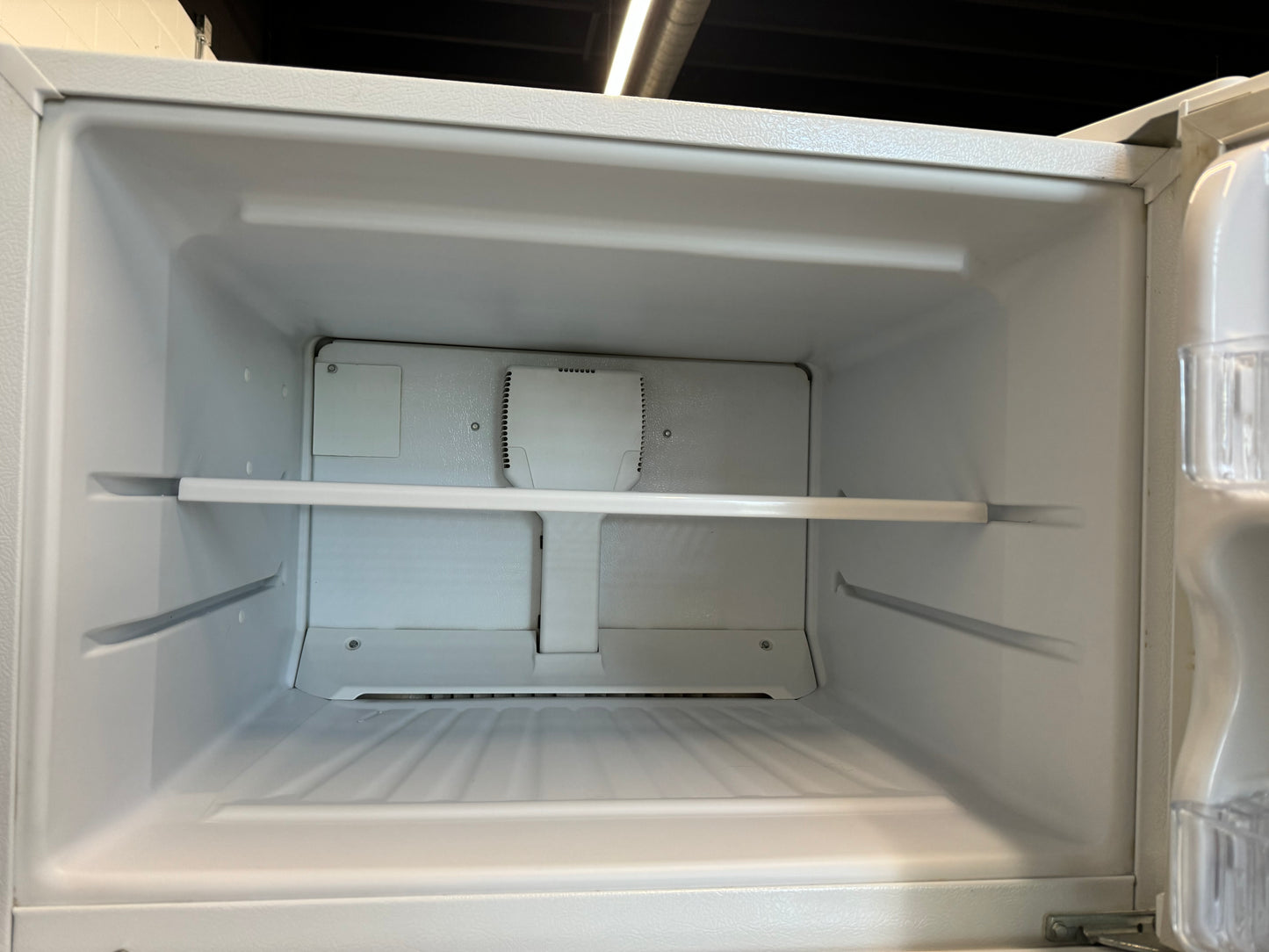 Whirlpool 30"  Top Freeze Refrigerator - ER8GHKXMQ03