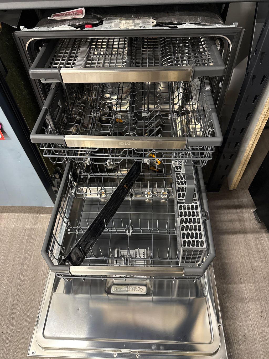 NEW - LG 24" Built-In Dishwasher - SDWB24S3 (1 YEAR MANUFACTURER WARRANTY)