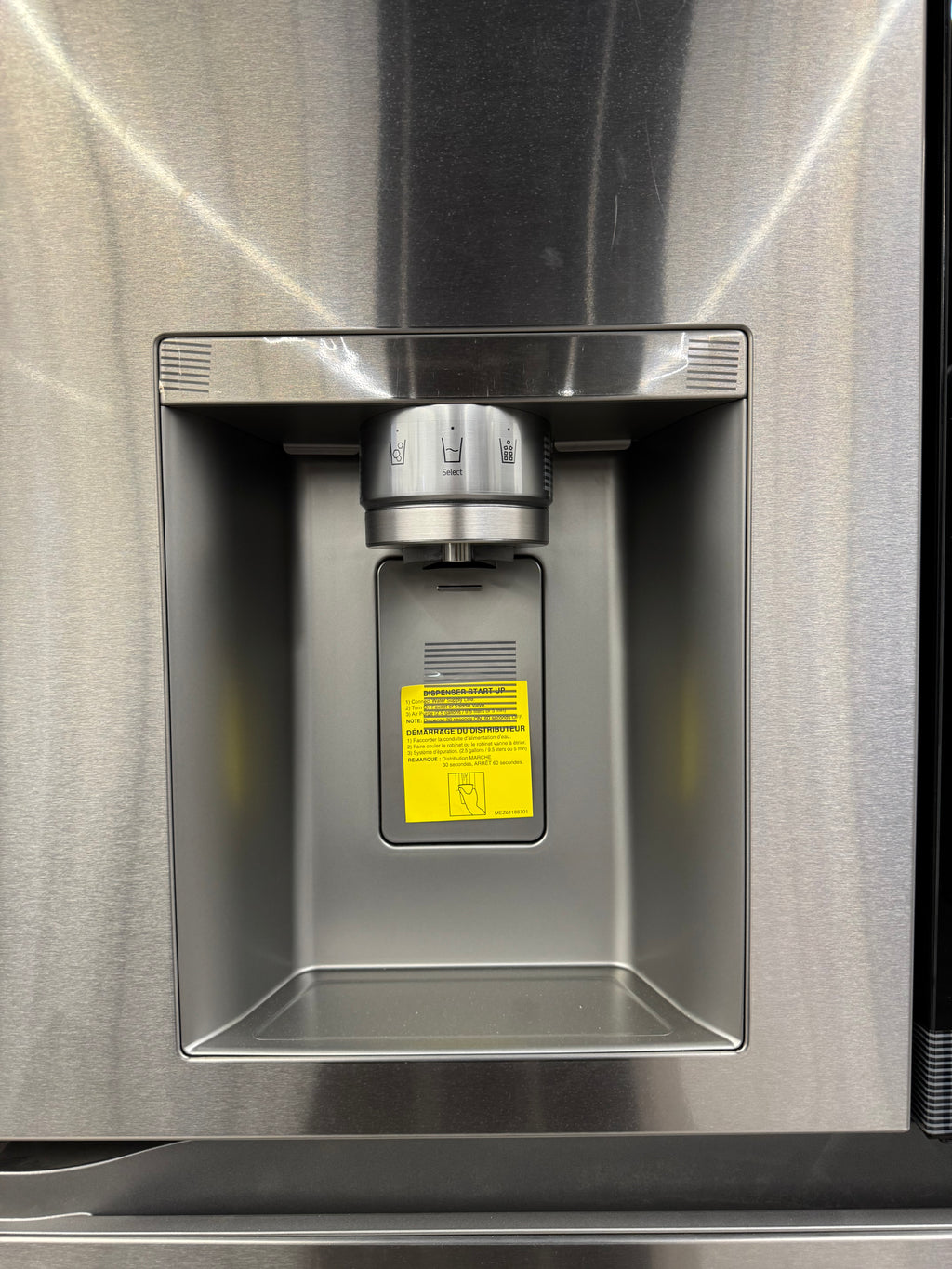 NEW - LG 36” French Door Fridge With water Dispenser - LF29S8365S (1 YEAR MANUFACTURER WARRANTY)