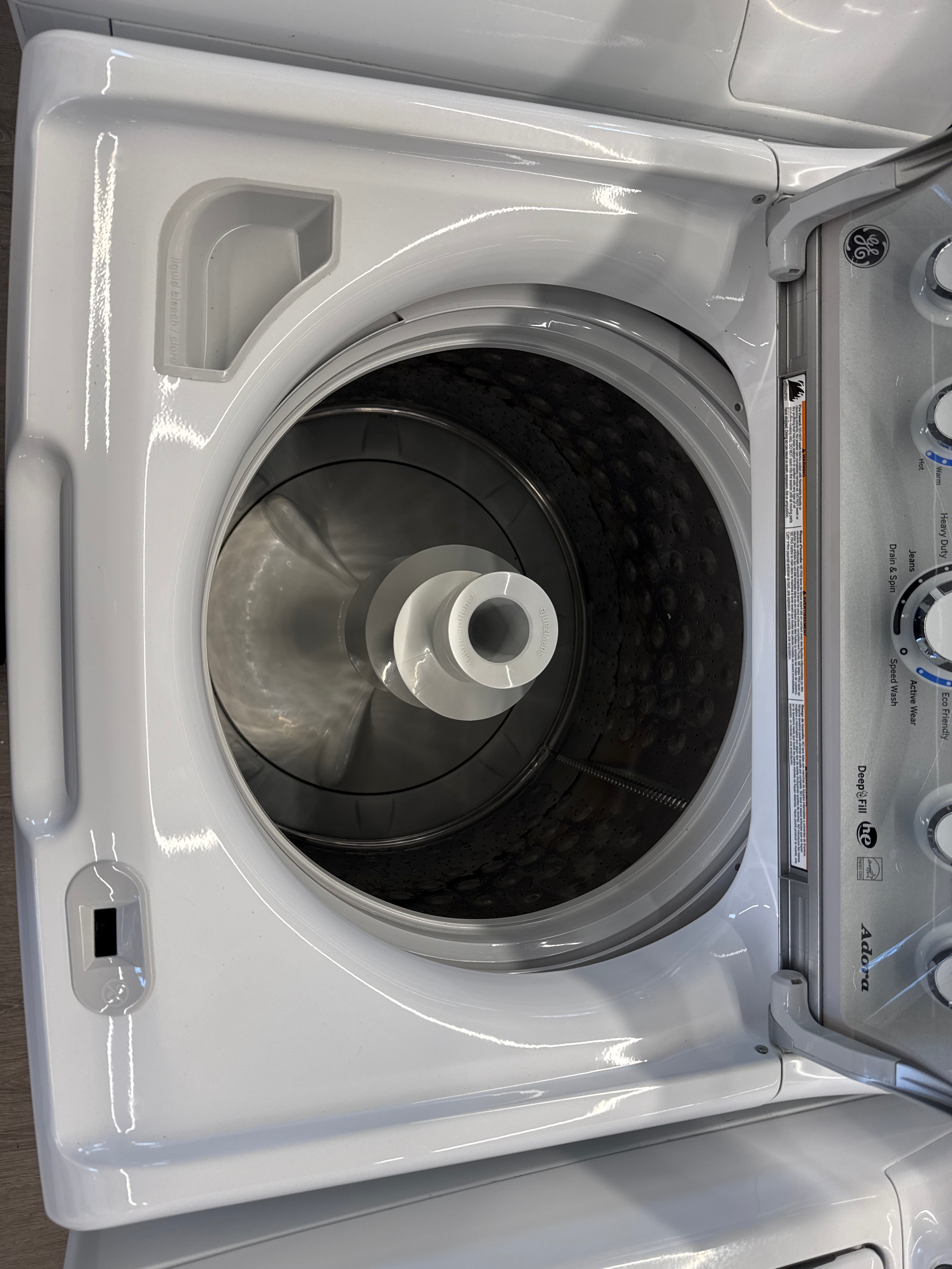 GE 27” Top Load Washer & Dryer Set (GTW495DMN1WS & GTX33EBMR0WS)