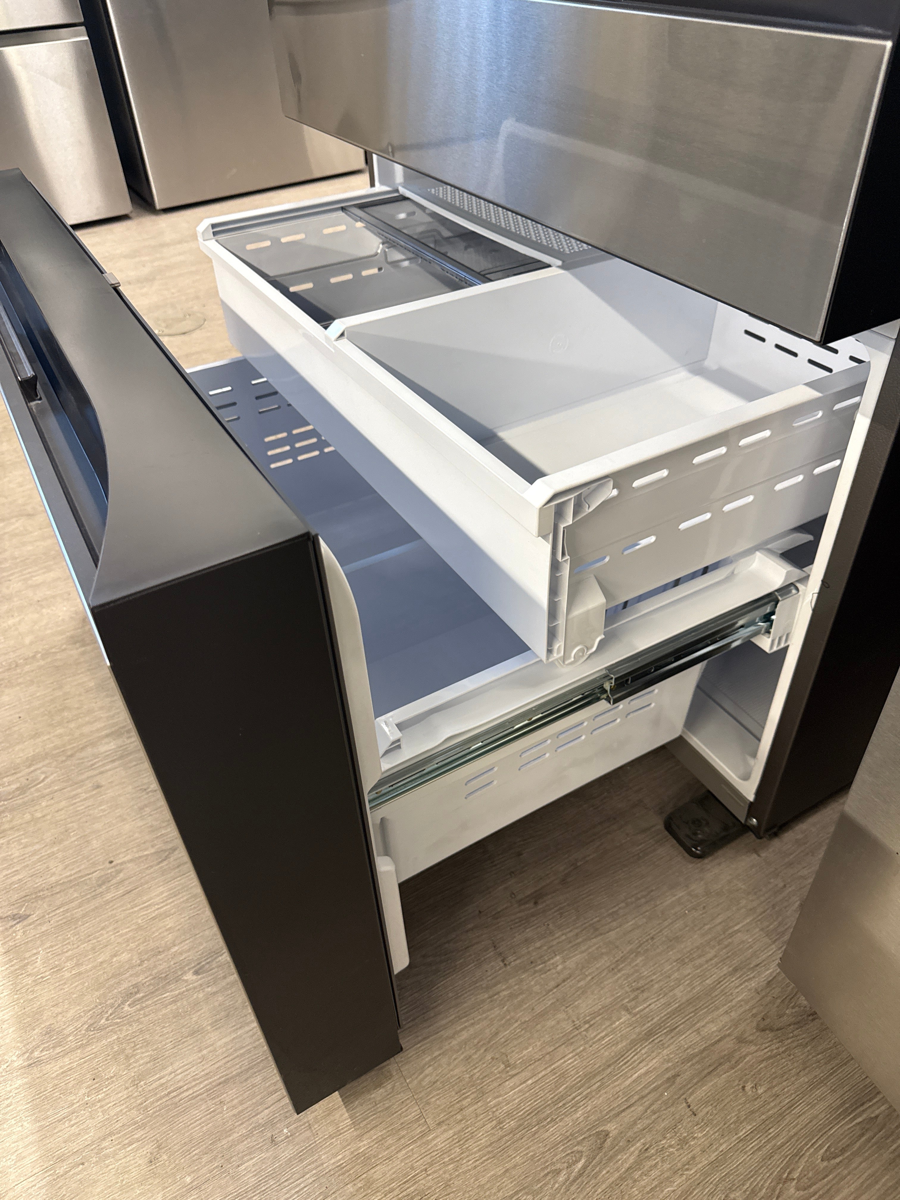 OPEN-BOX- Samsung Bespoke 36” 4 Door French Refrigerator - RF29BB8600QL