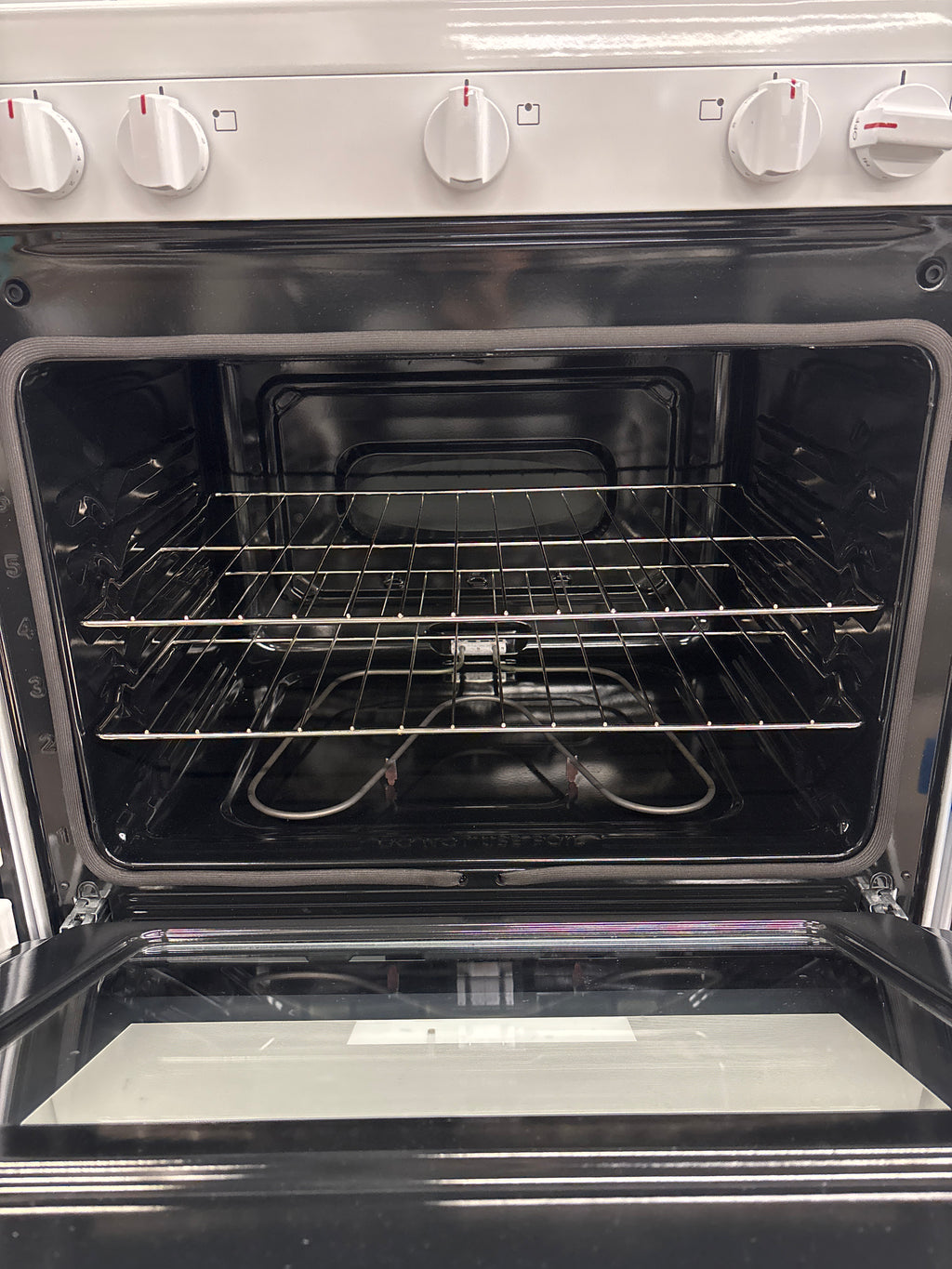OPEN BOX - FRIGIDAIRE 30” Glass top range - FCRE305CBWD
