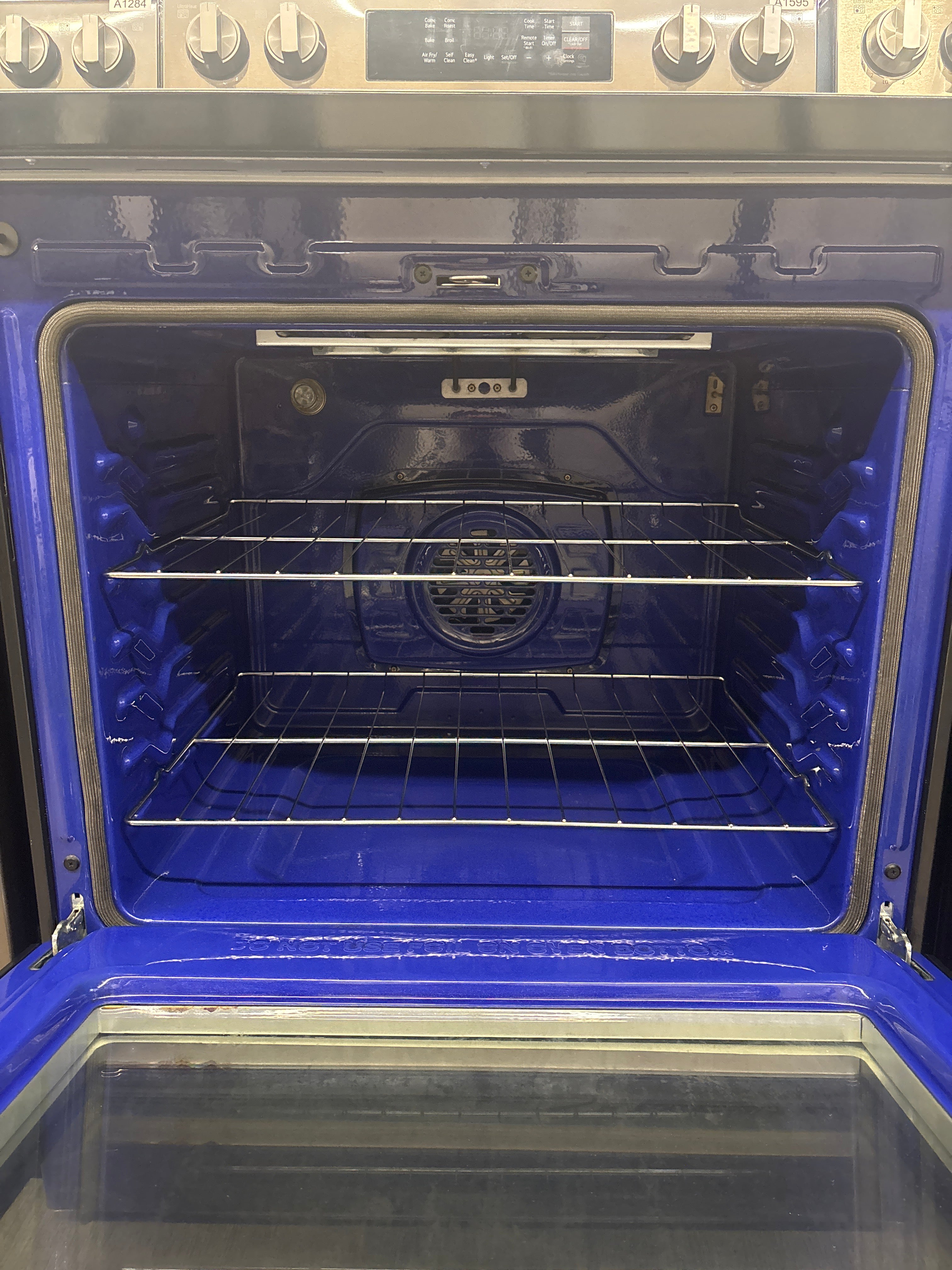 LG 30” Freestanding Glass Top Range - LREL6323D ( 1 YEAR MANUFACTURER WARRANTY)