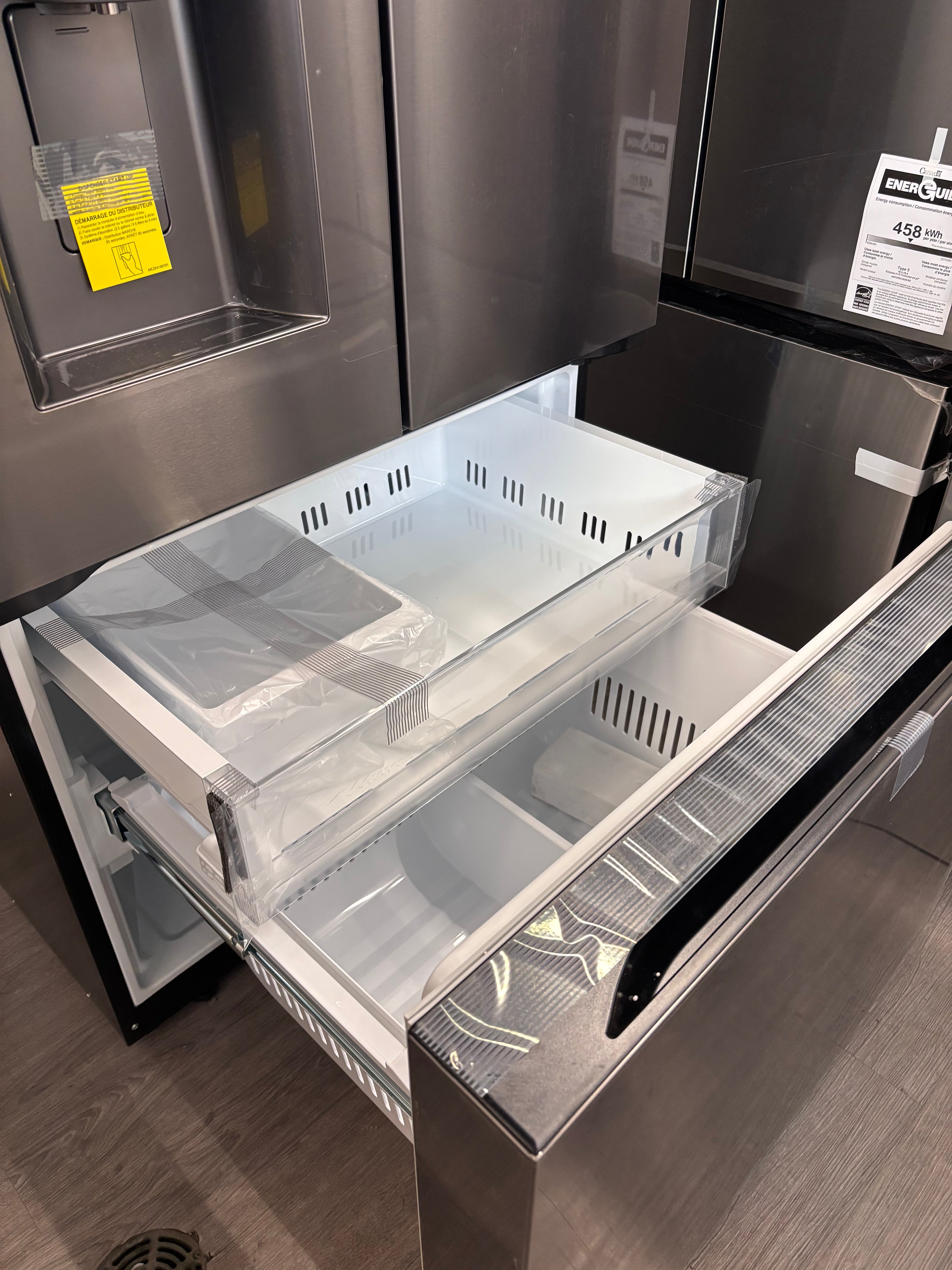 OPEN BOX - LG 33" French Door with Water & Ice Dispenser Refrigerator - LF25S6330D