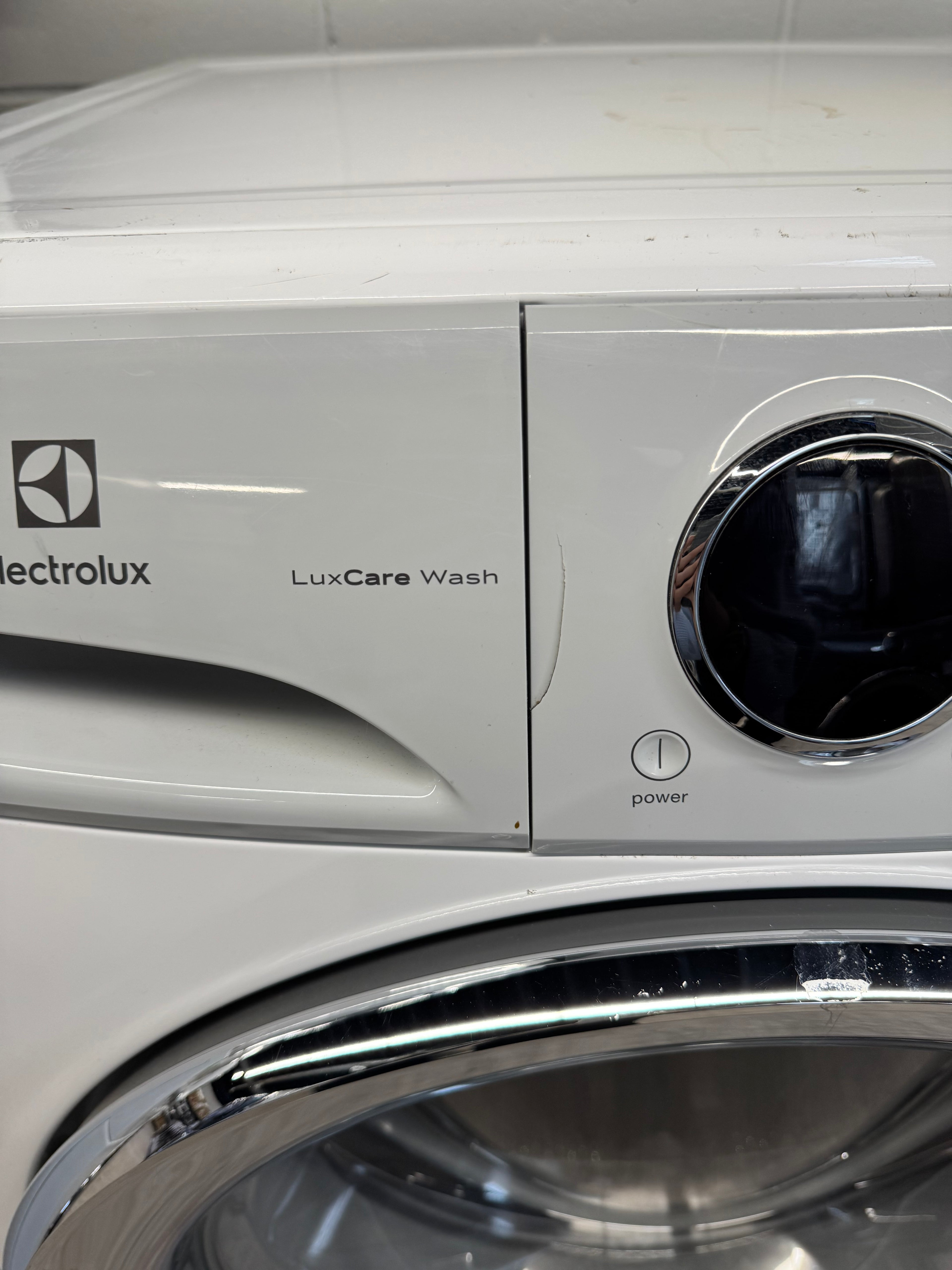 Electrolux 27” Front Load Washer - EFLS627UIW1