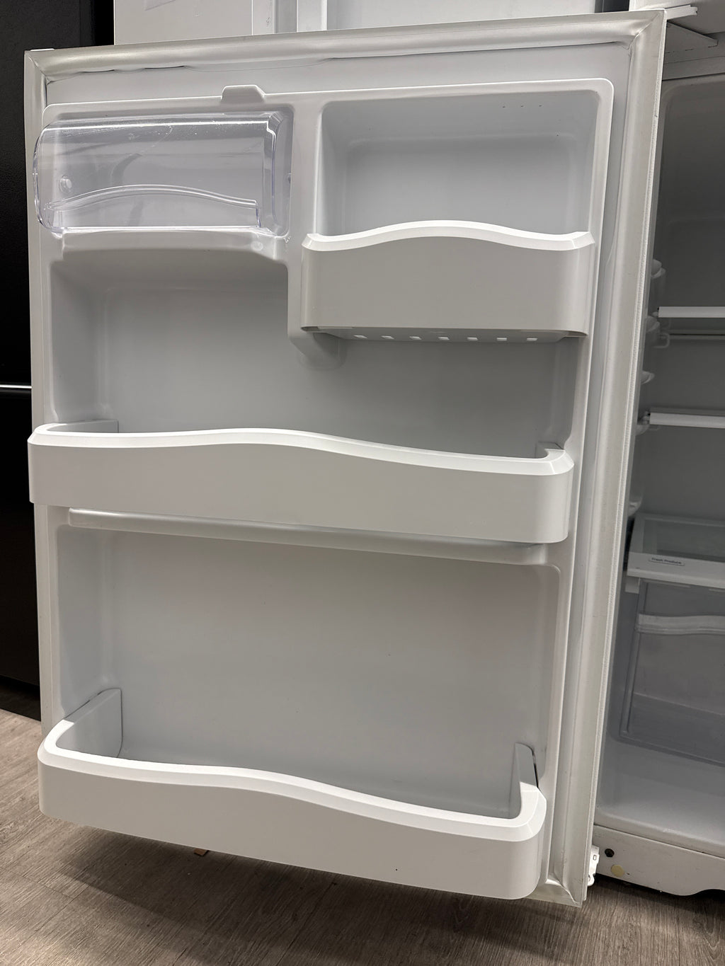 GE 30” Top Freezer Refrigerator - GTRCOHBZARWW