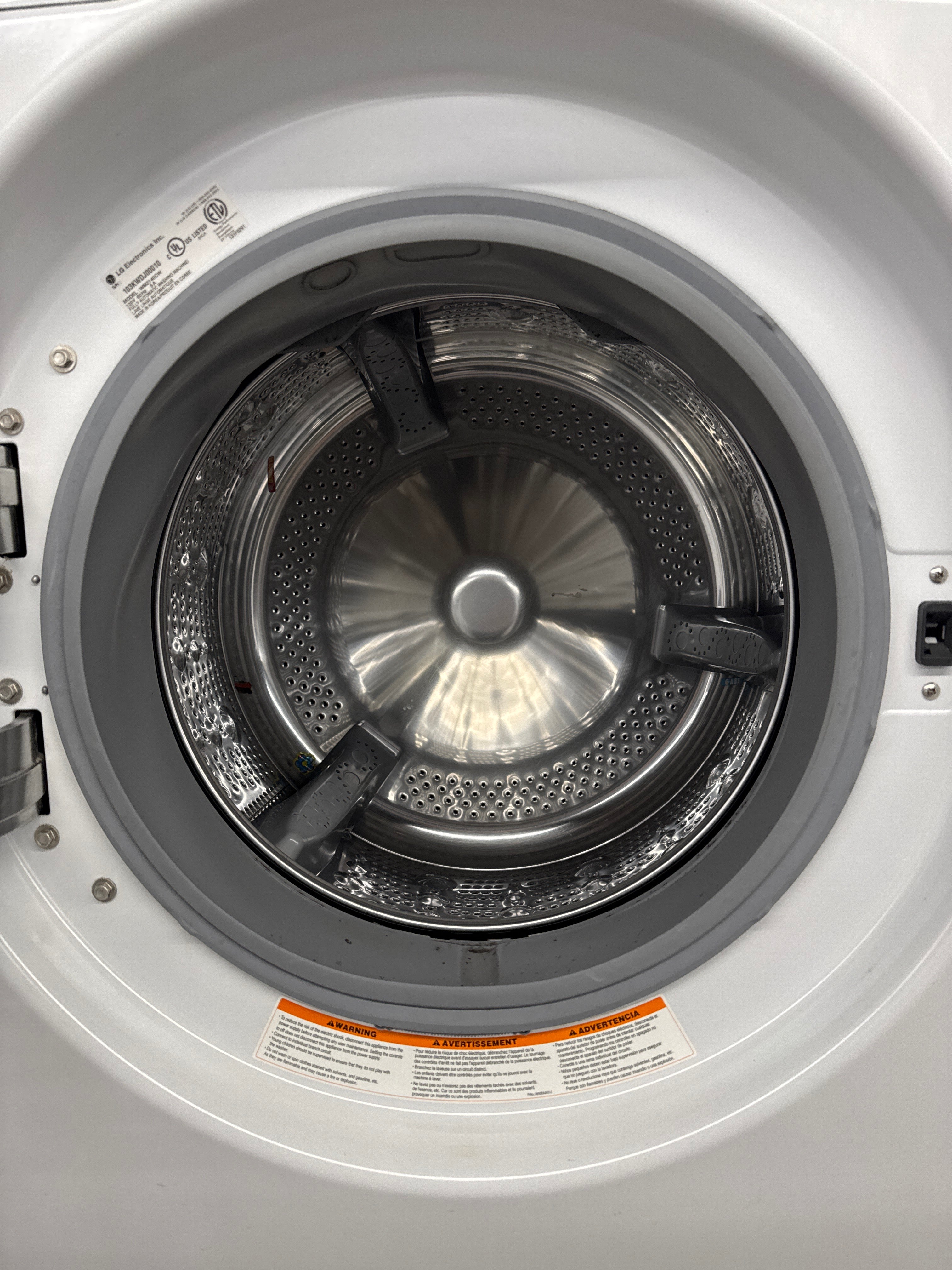 LG 27” Front Load Washer & Dryer Set (WM2140CW & DLE2140W)