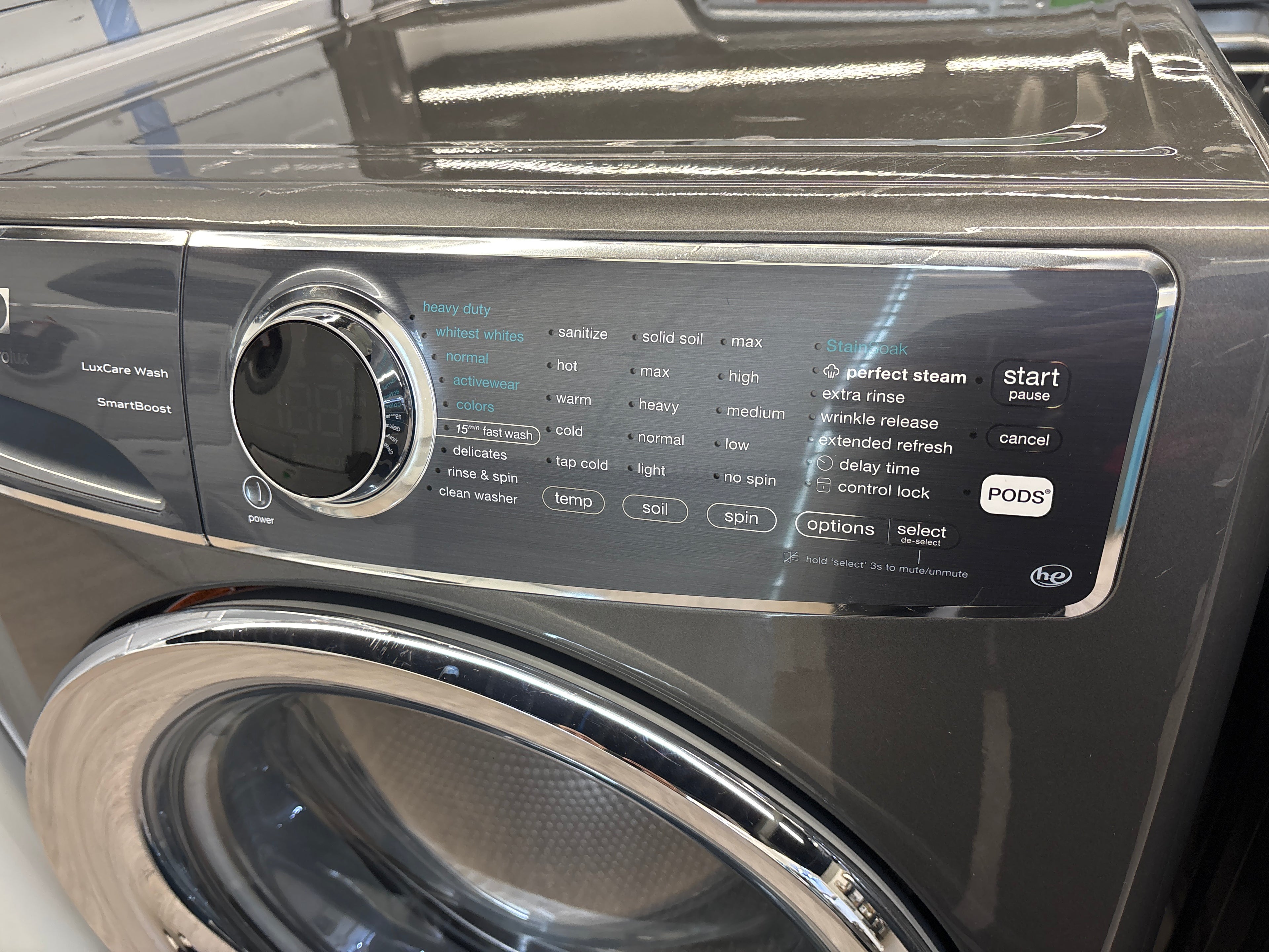 ELECTROLUX 27” Front load washer - EFLS627UTT1