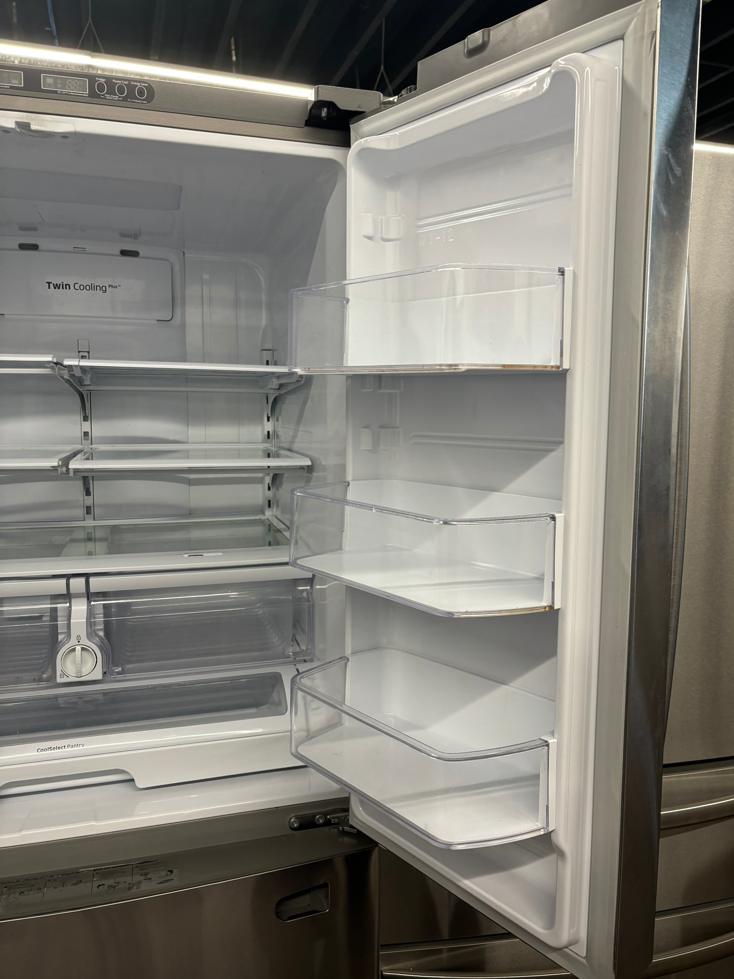 Samsung 36" French Door Refrigerator - RF260BEAESR