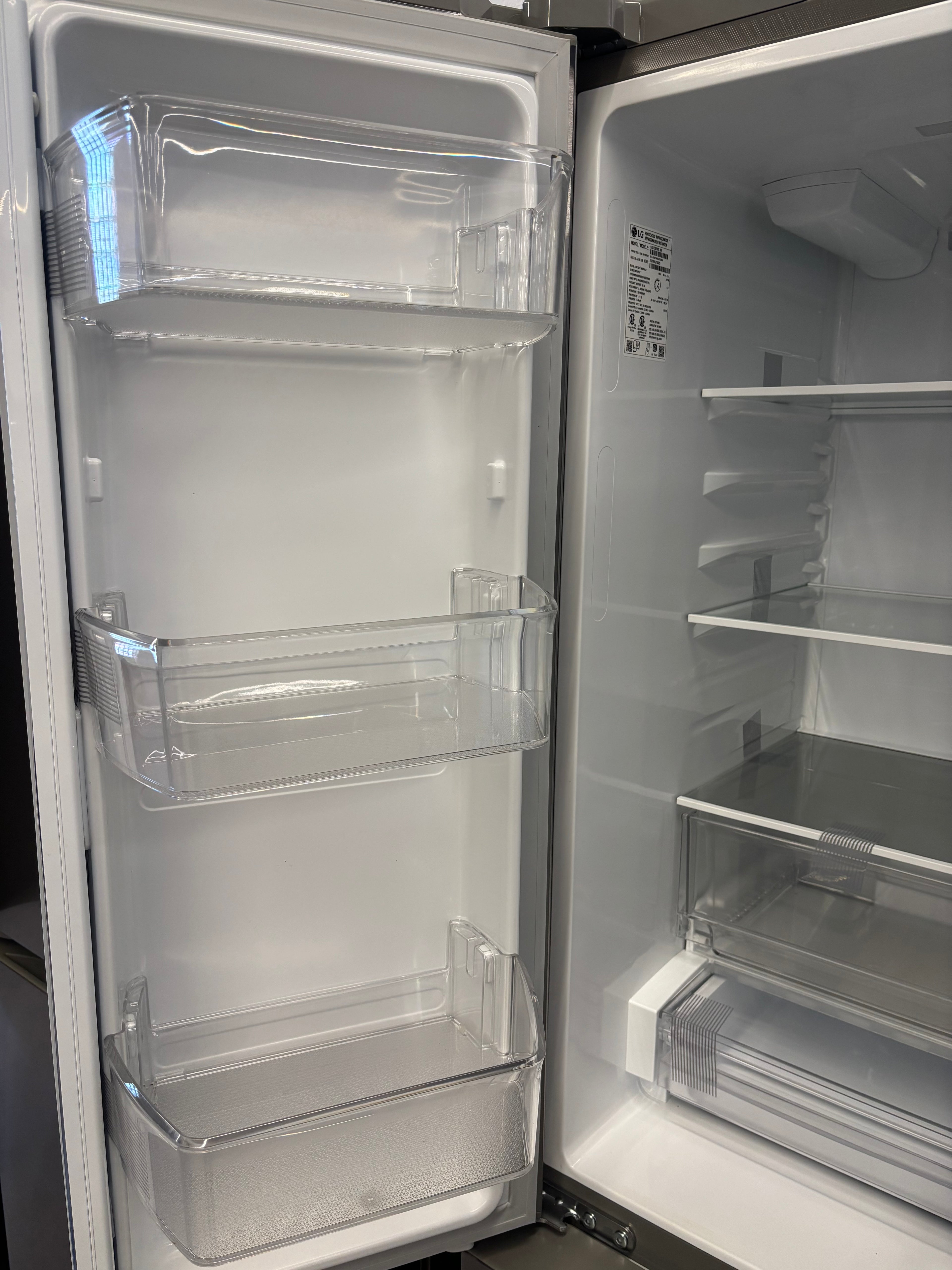 NEW - LG 33” Counter-Depth French Door Refrigerator - LF21C6200S/05 (1 YEAR MANUFACTURER WARRANTY)