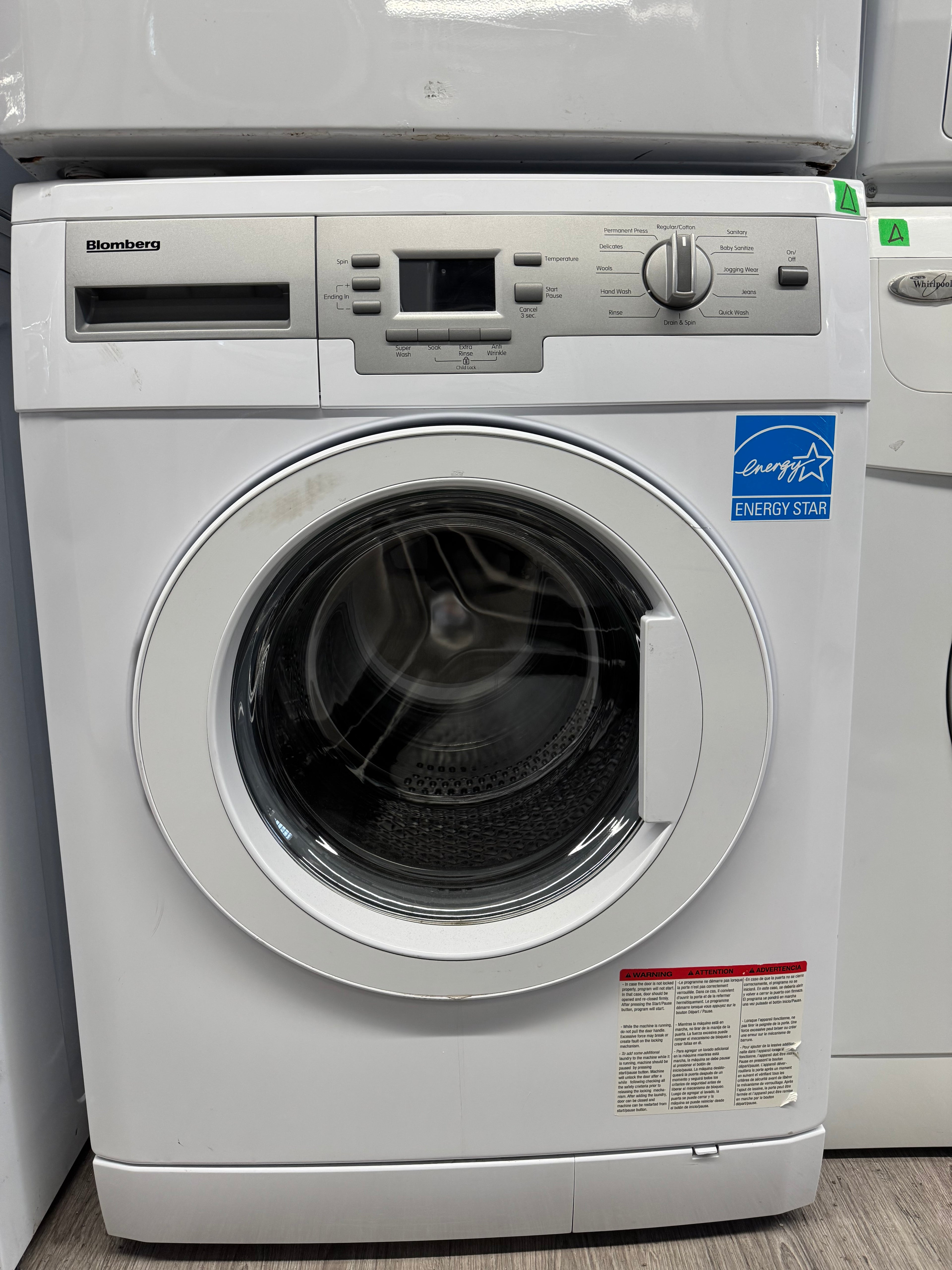 Blomberg 24” Front Load Washer & Dryer Set (WM77120NBL01 & DV17542)