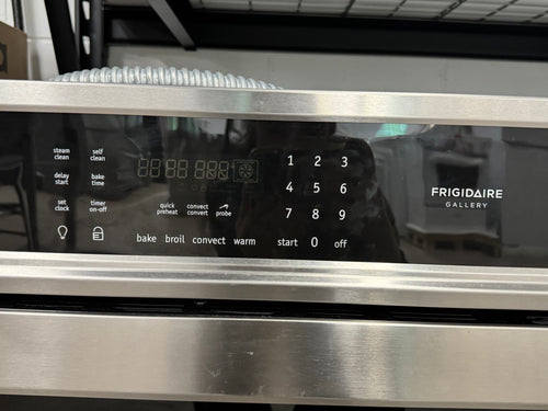 Frigidaire 27” Single Wall Oven - FGEW276SPFH