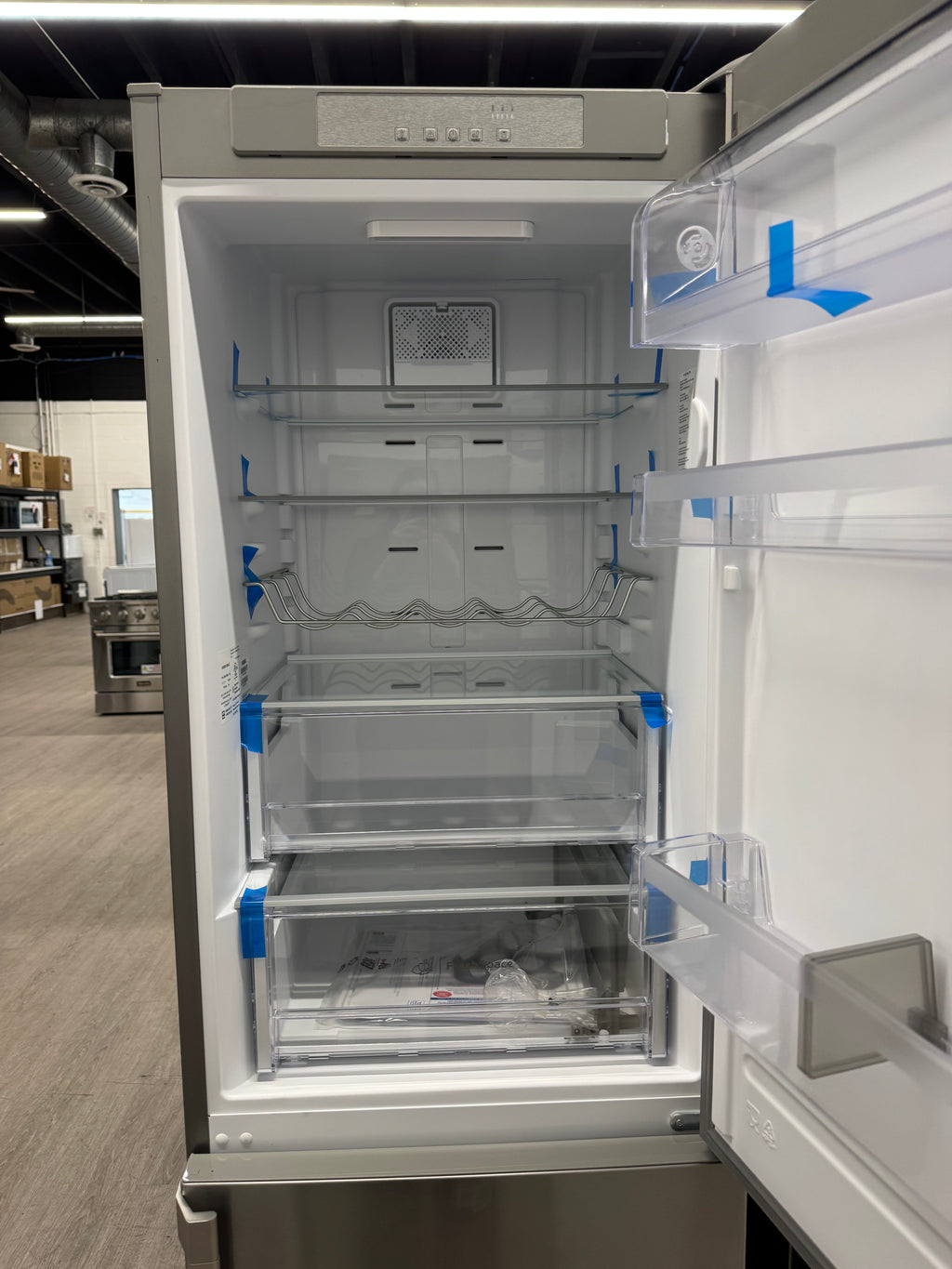 NEW - Whirlpool 24” Counter-Depth Bottom Freezer Refrigerator - URB551WNGZ