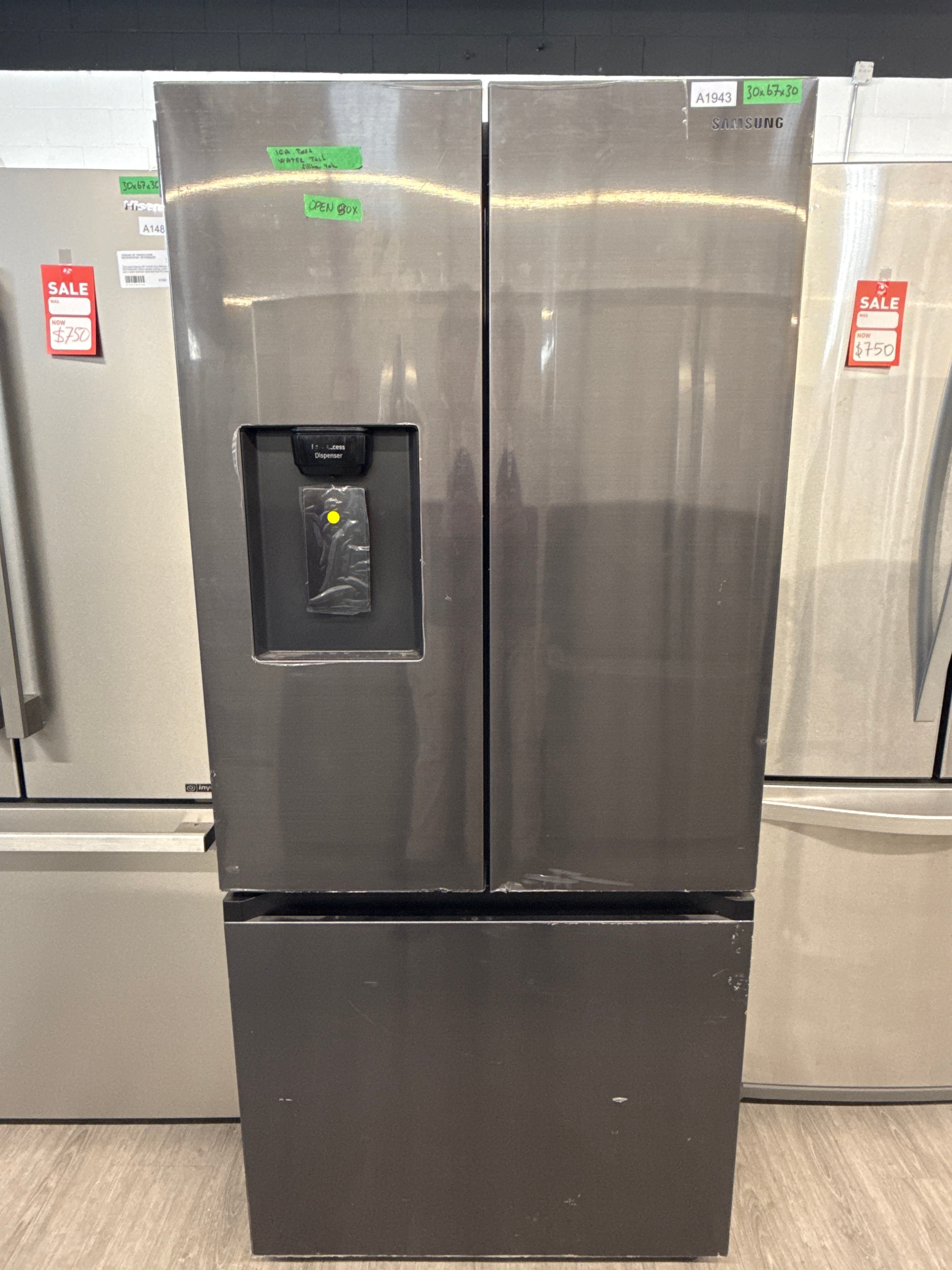 OPEN-BOX - Samsung 30” French Door Refrigerator with Water & Ice Dispenser - RF22A4221SG