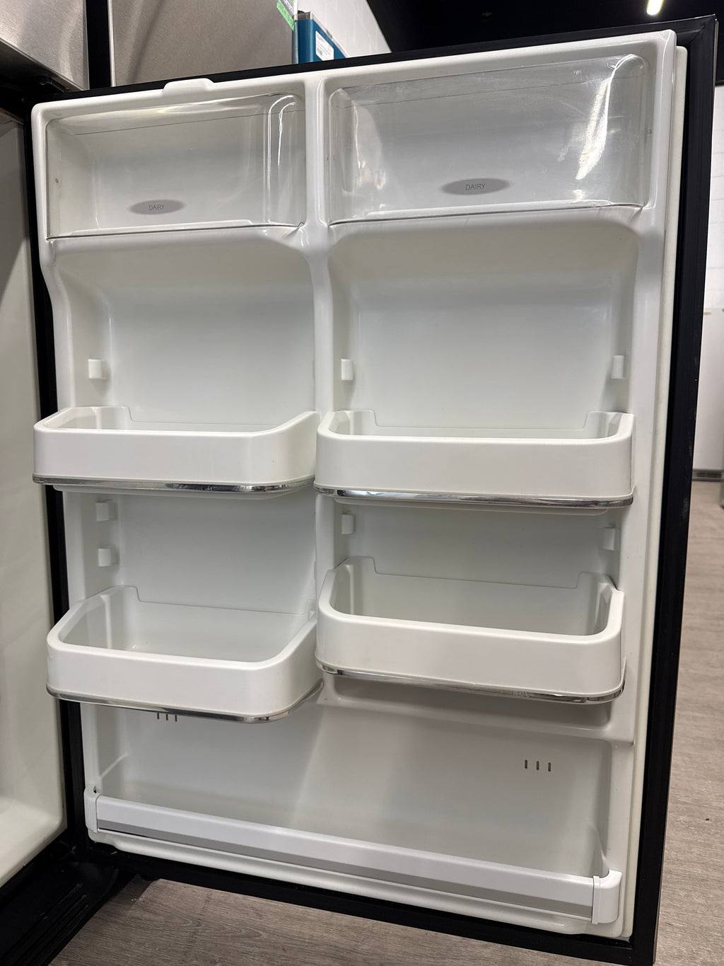 Frigidaire 32” Top Freezer Refrigerator - FRT22TSEB3