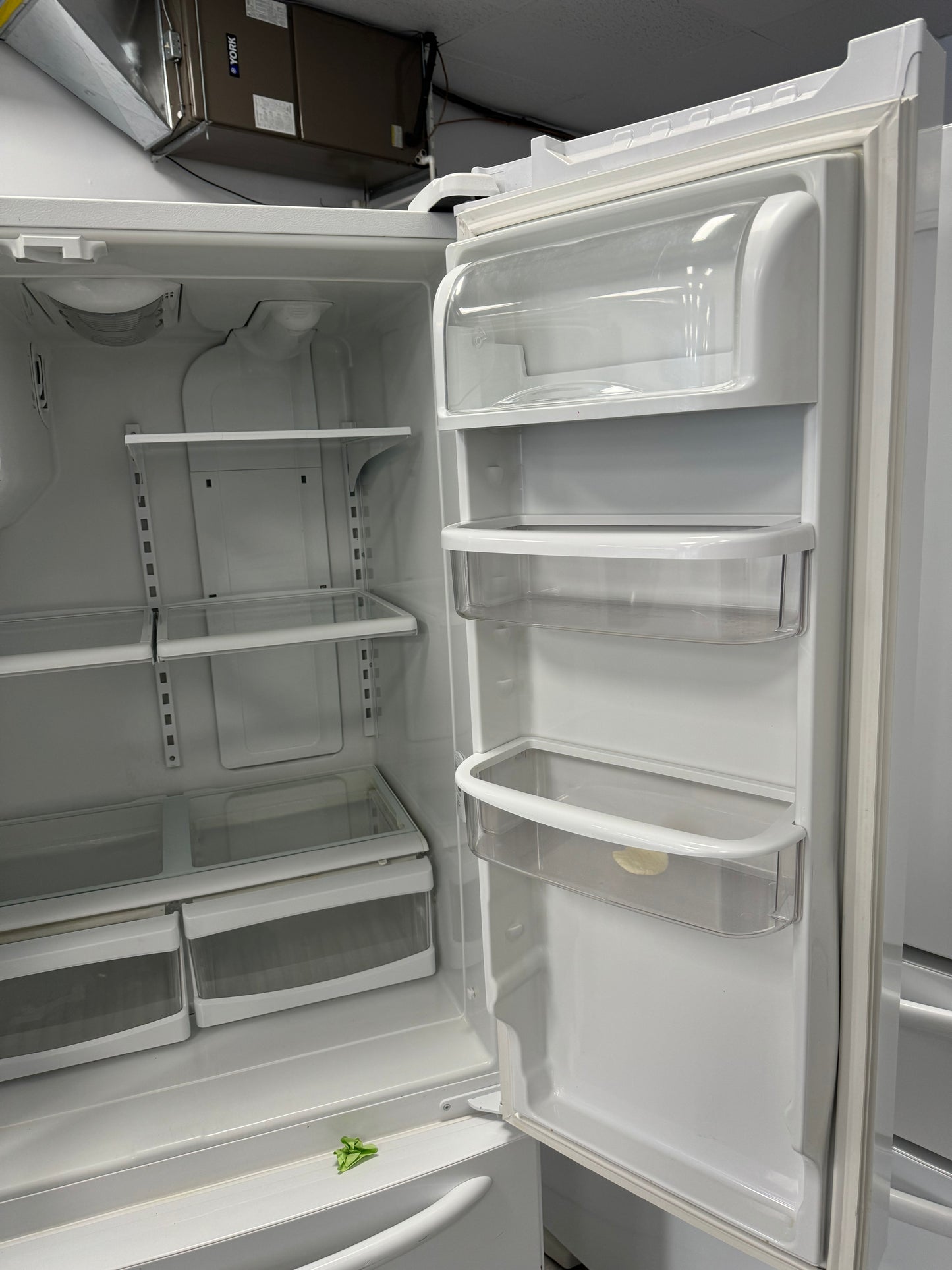 MAYTAG 33” FRENCH DOOR REFRIGERATOR - MFI2269VEW5