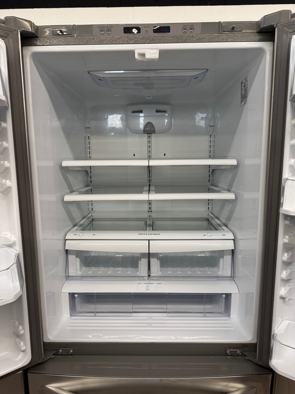 LG 30” French door Refrigerator - LFC20786ST/01