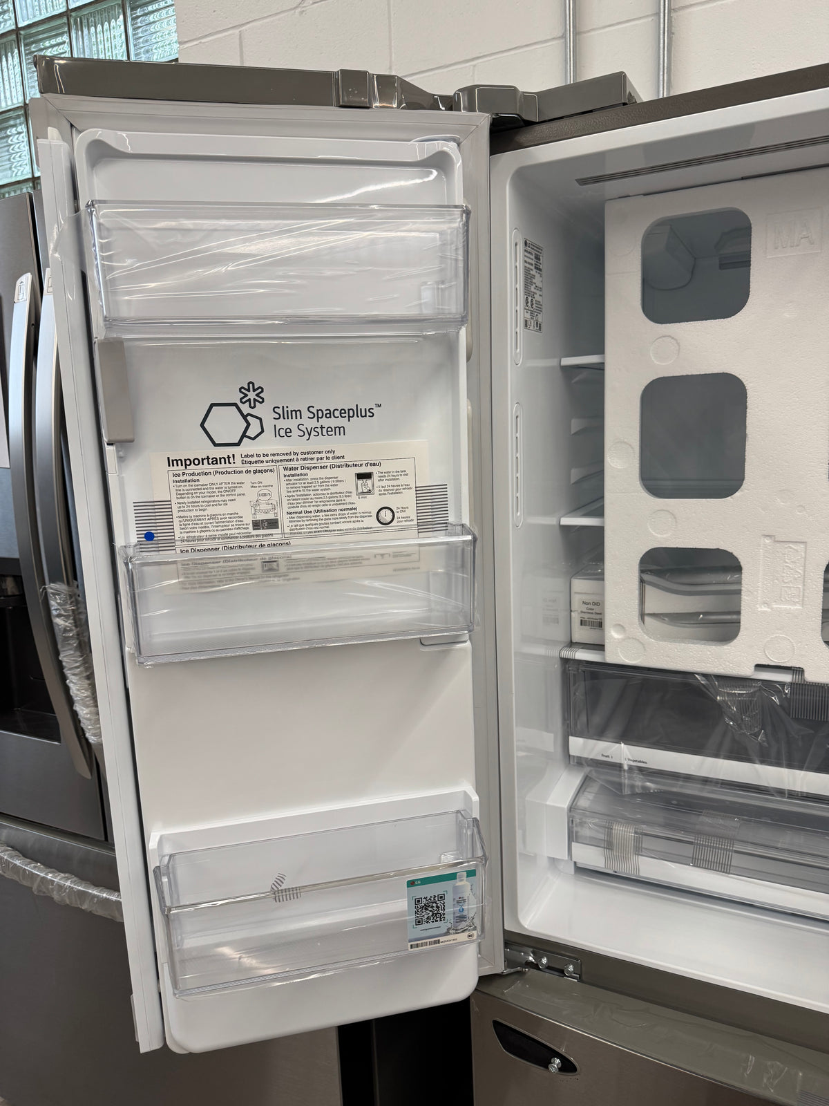 NEW - LG 36” French Door Refrigerator – LRFS28XBS (1 YEAR MANUFACTURER WARRANTY)
