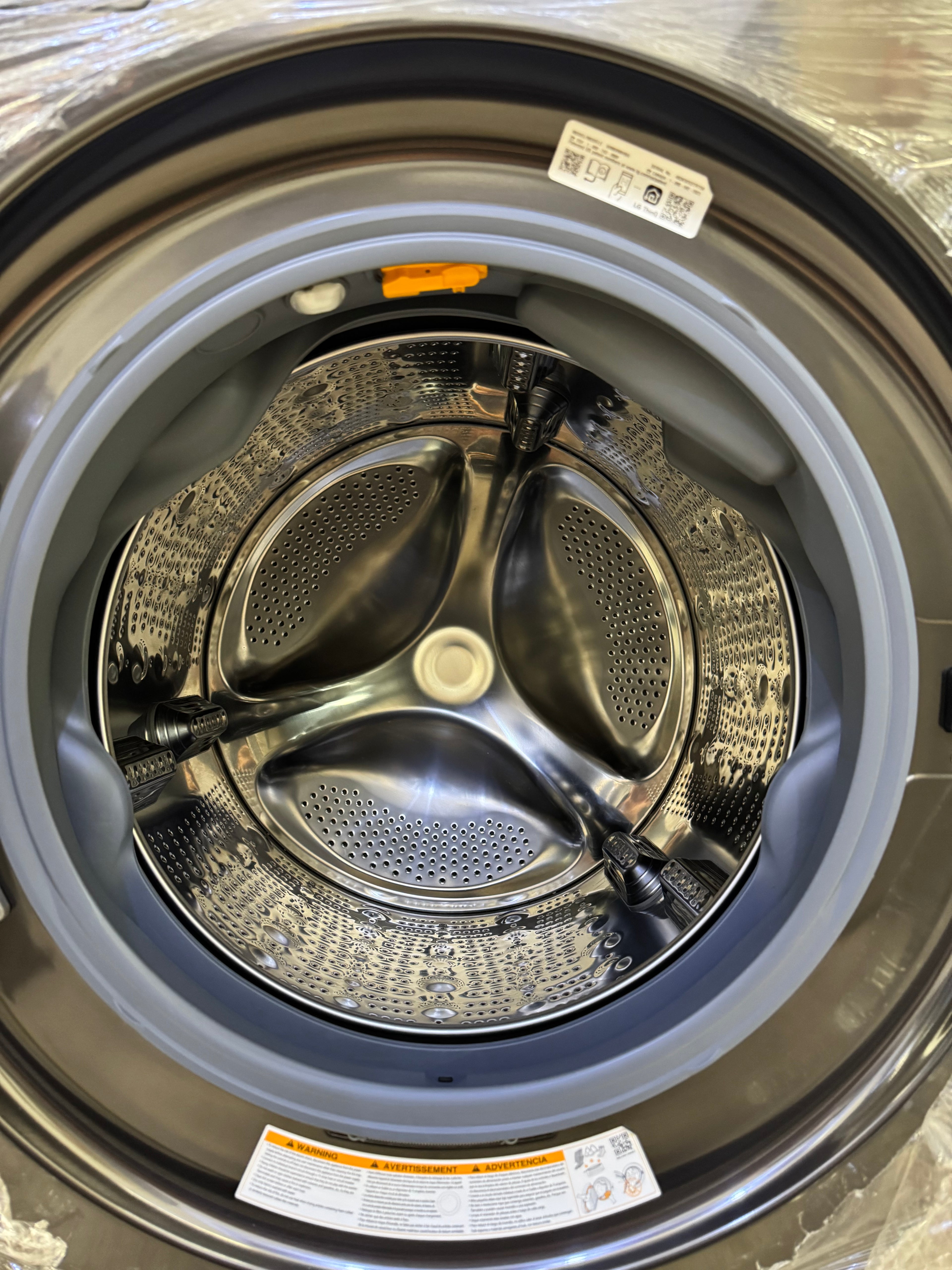 NEW - LG 27” All-in-One Washer Dryer Combo - WM6998HBA (1 YEAR MANUFACTURER WARRANTY)