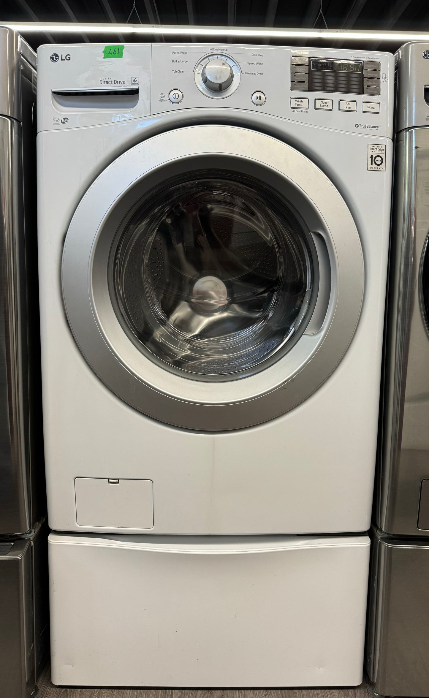 LG 27” FRONT LOAD WASHER/DRYER SET WITH PEDESTAL