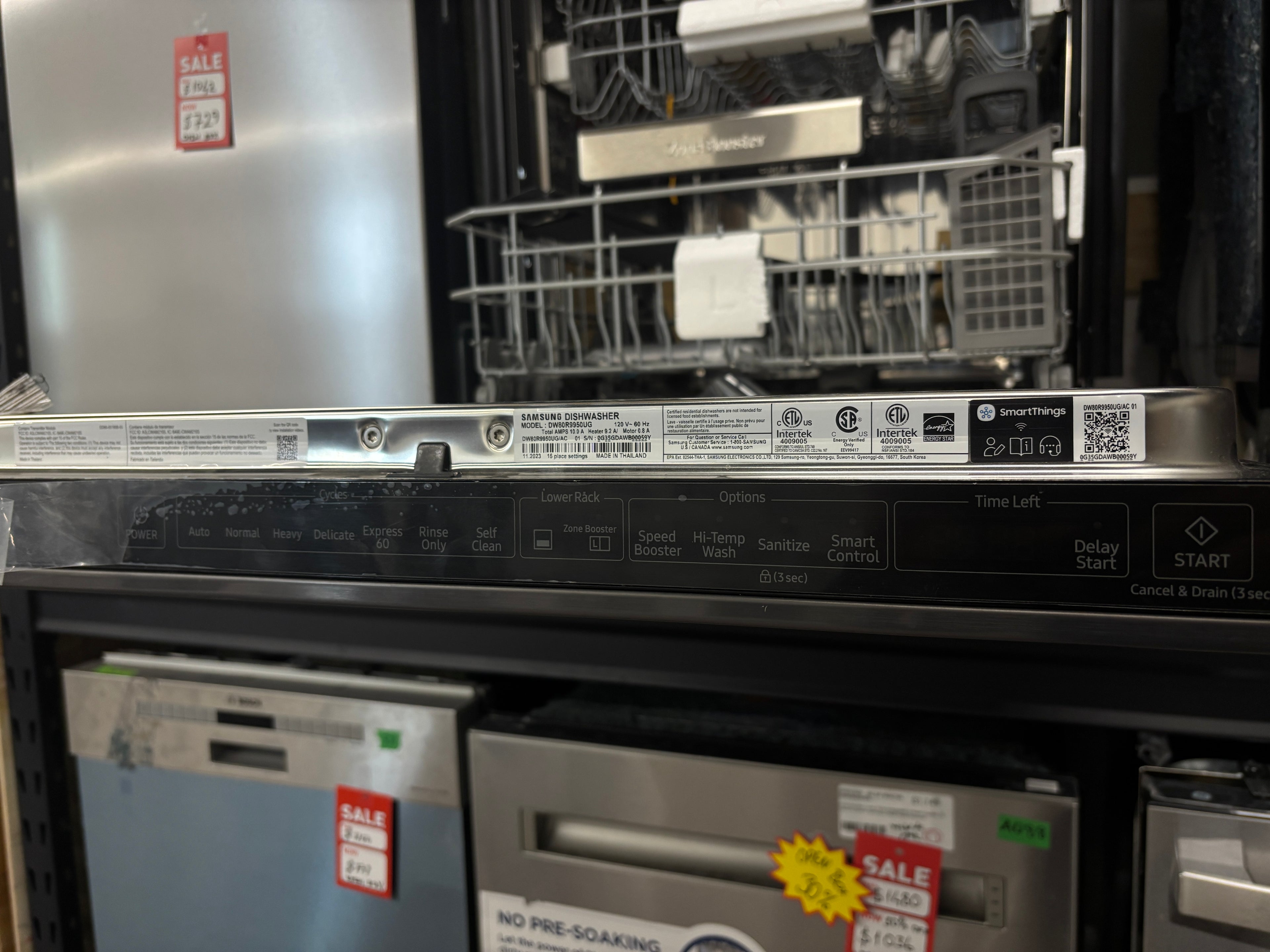 OPEN BOX - Samsung 24” Built-In Dishwasher-DW80R9950UG