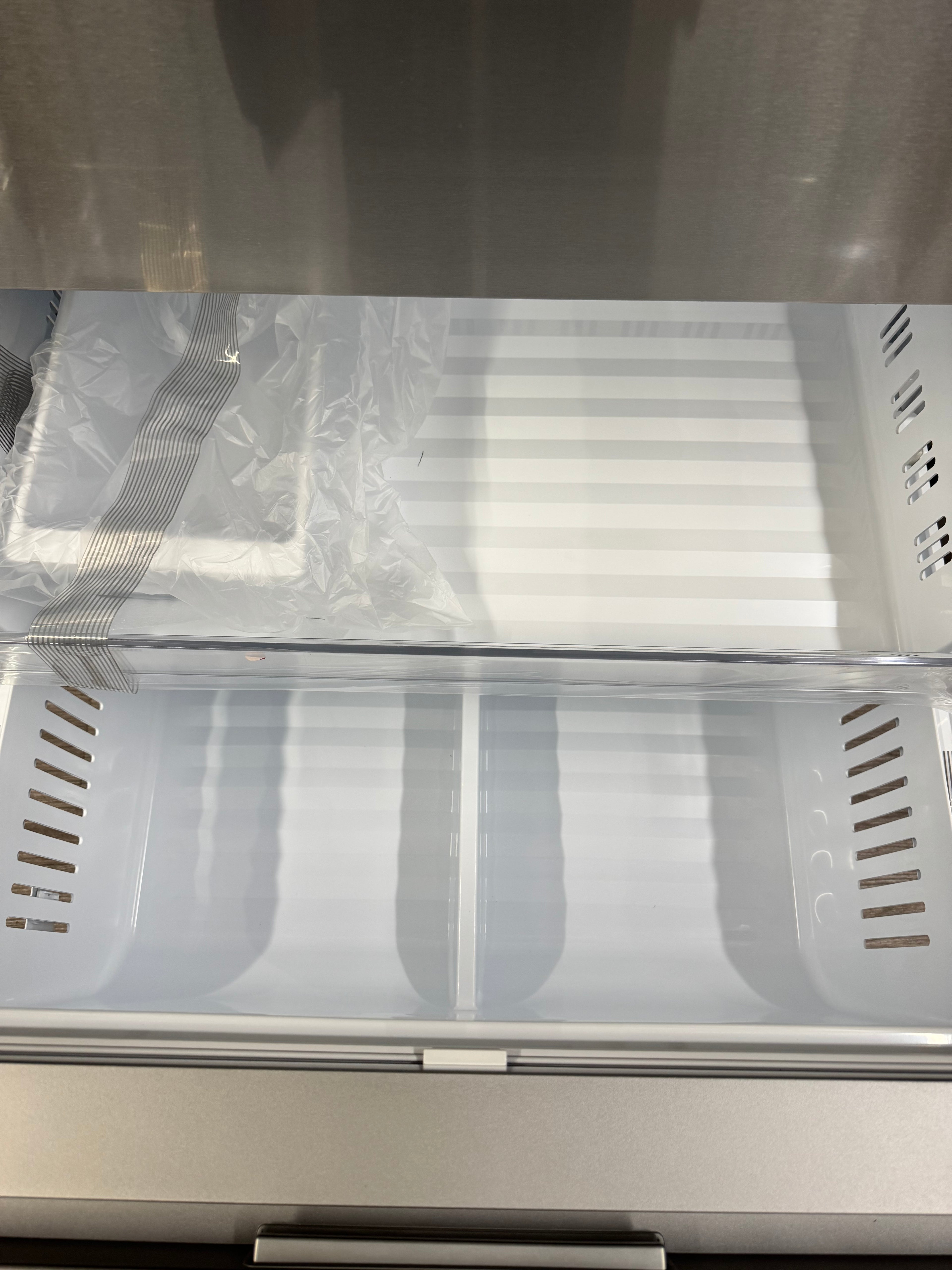 NEW - LG 36” French Door Fridge With water Dispenser - LF29S8365S (1 YEAR MANUFACTURER WARRANTY)