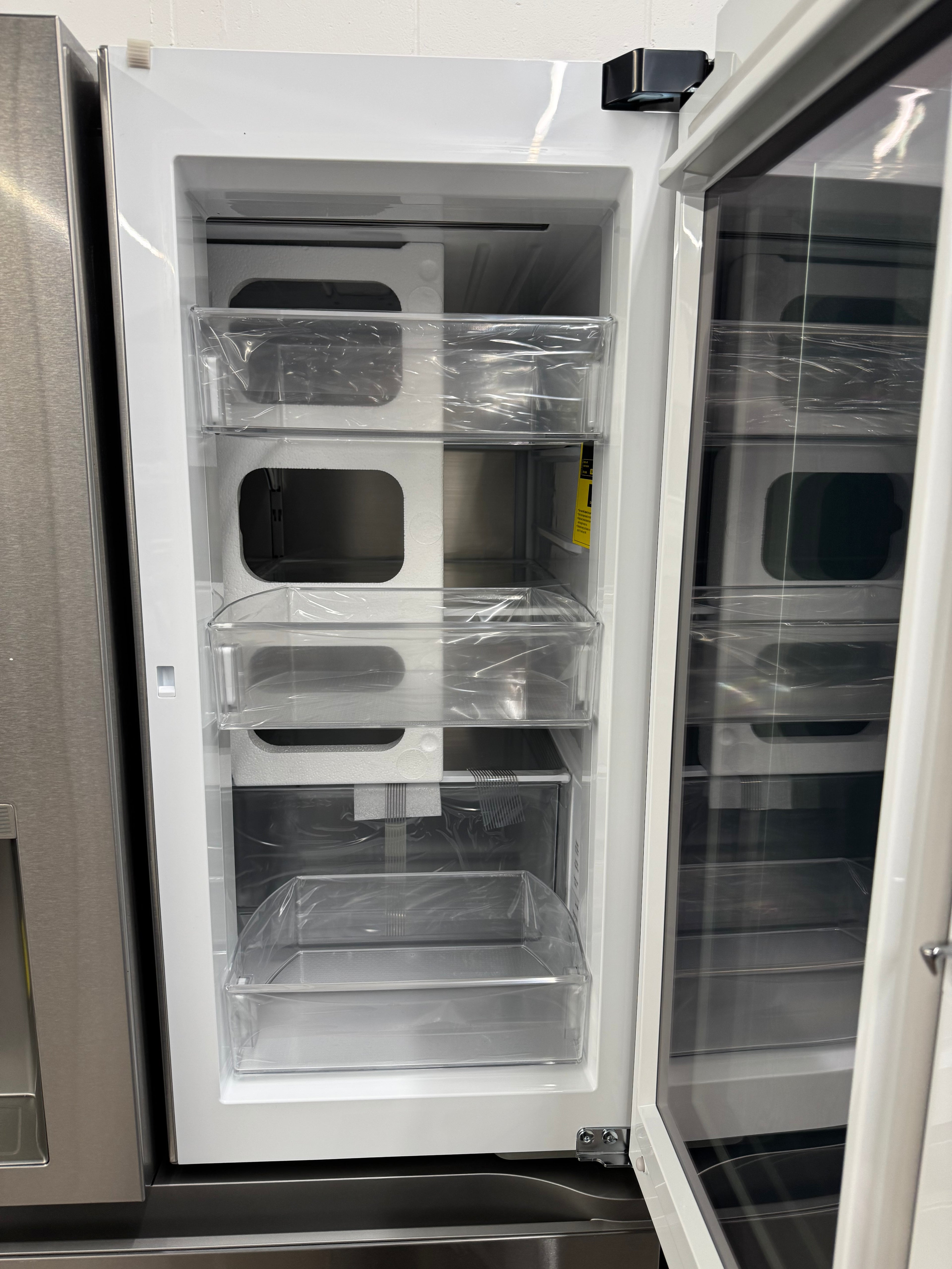 NEW - LG 36” French Door Fridge With water Dispenser - LF29S8365S (1 YEAR MANUFACTURER WARRANTY)