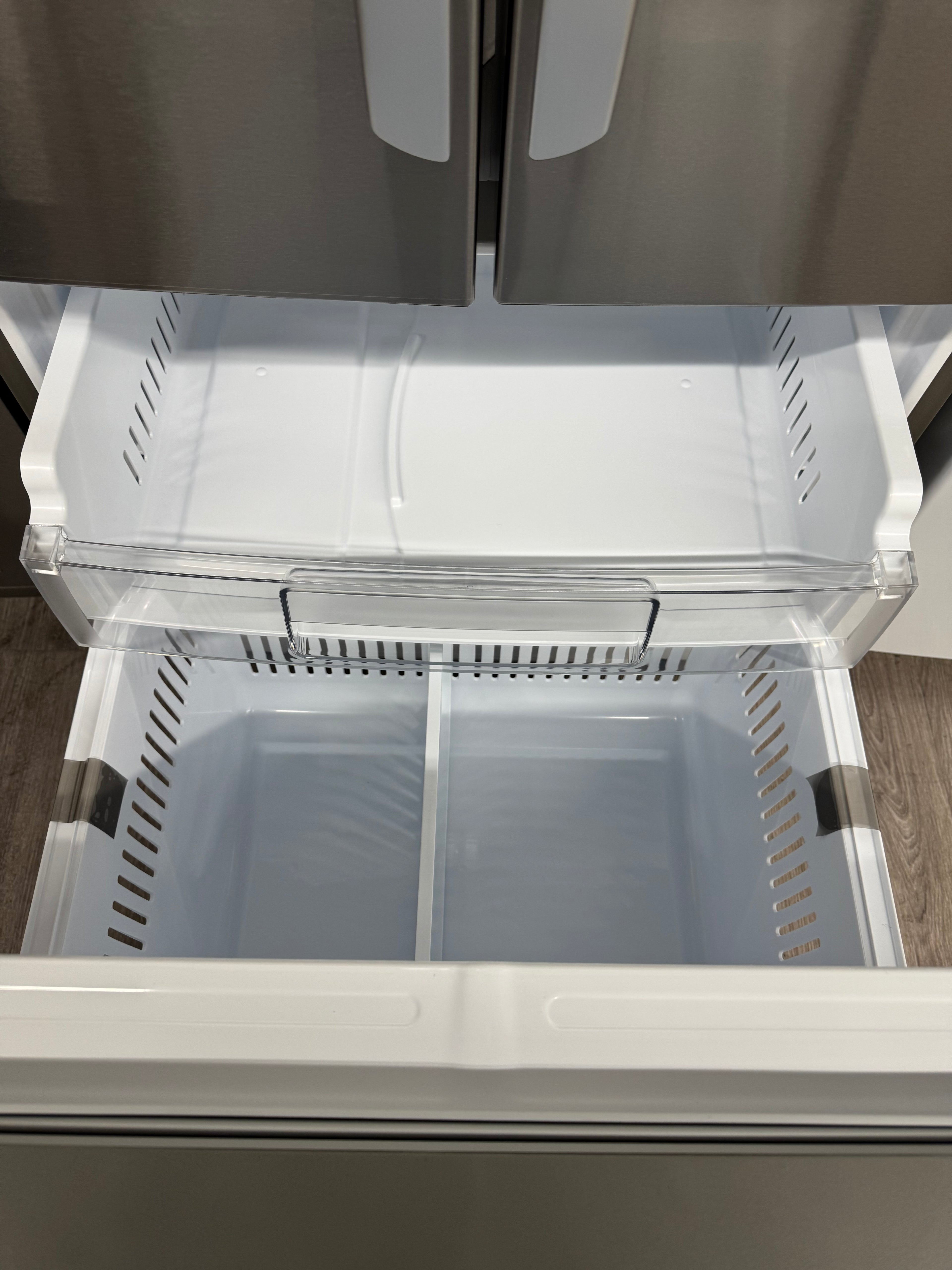 NEW - LG 30” French Door Refrigerator - LRFNS2200S (1 YEAR MANUFACTURER WARRANTY)