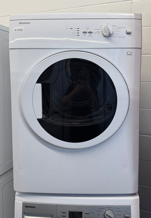 Blomberg 24” Front Load Washer & Dryer Set - WM77120NBL01 & DV17542