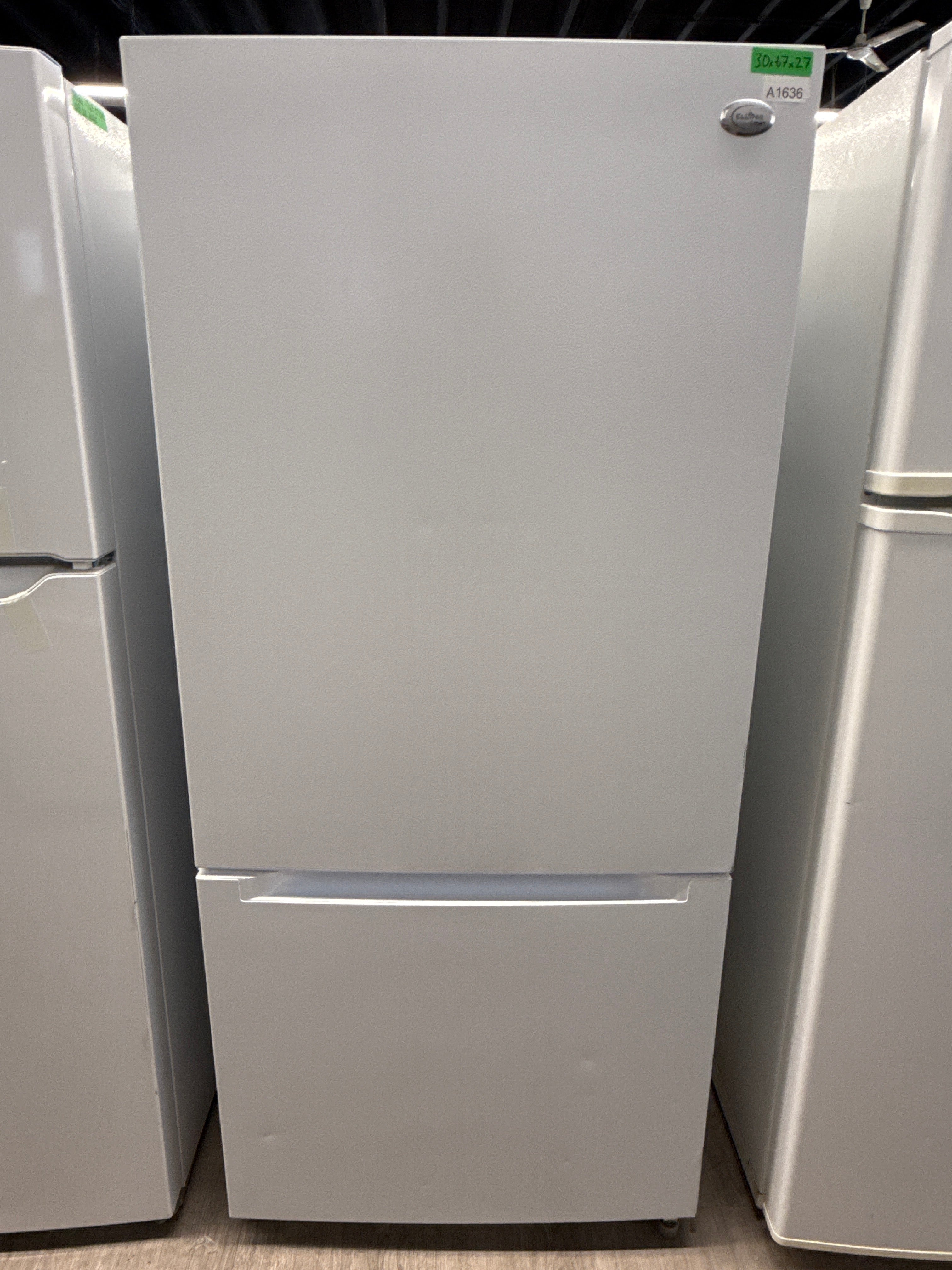 Ellipse 30" Bottom Freezer Refrigerator - ERPBM187W